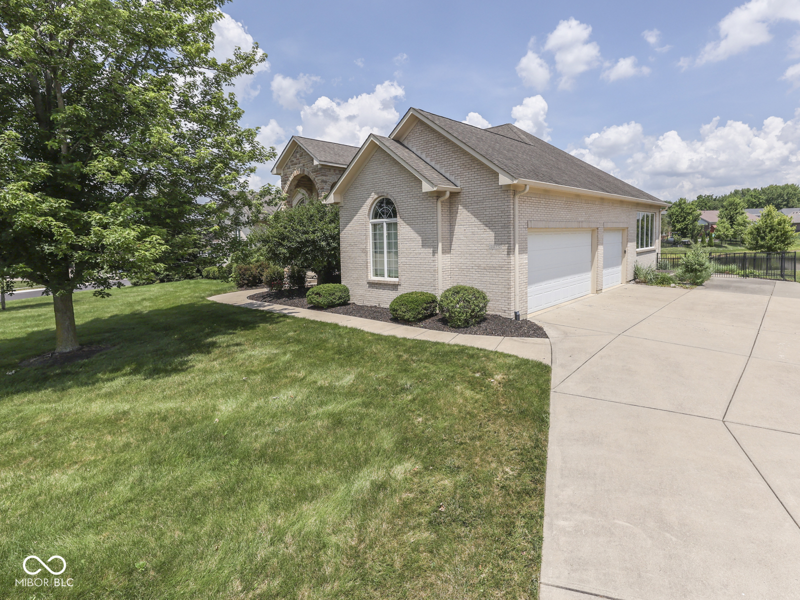 3270 Cherokee Circle