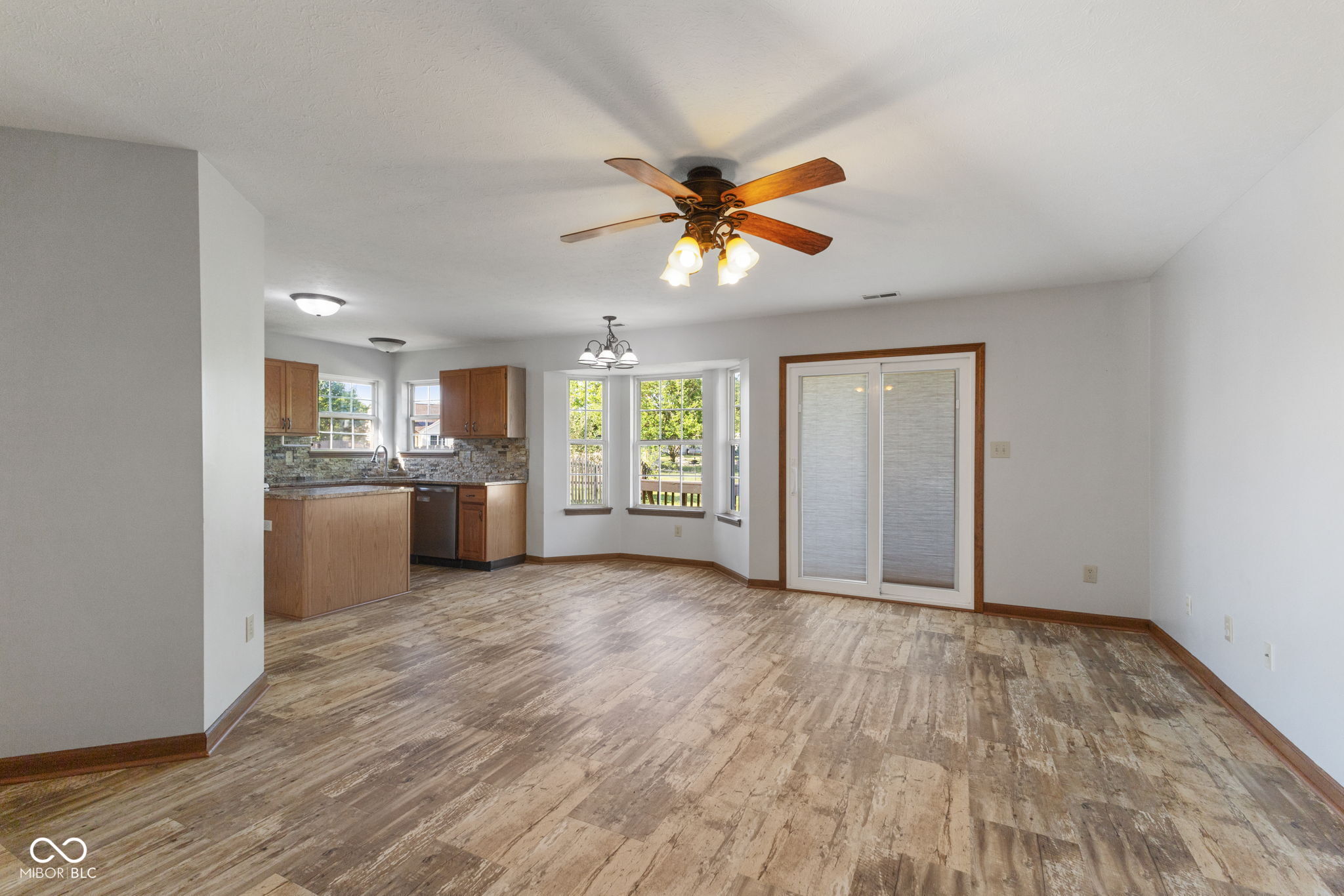 282 N Greenbriar Drive