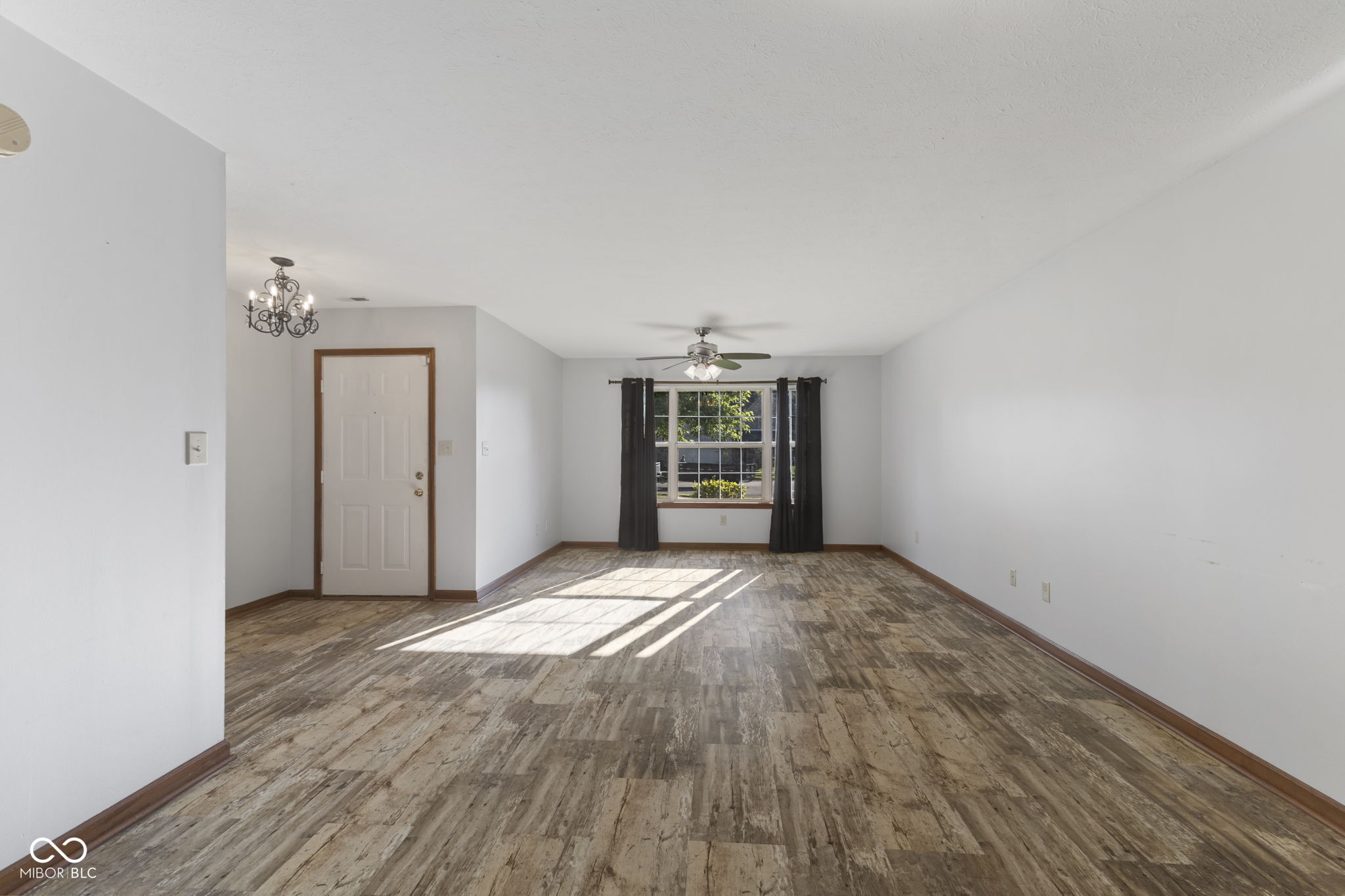 282 N Greenbriar Drive
