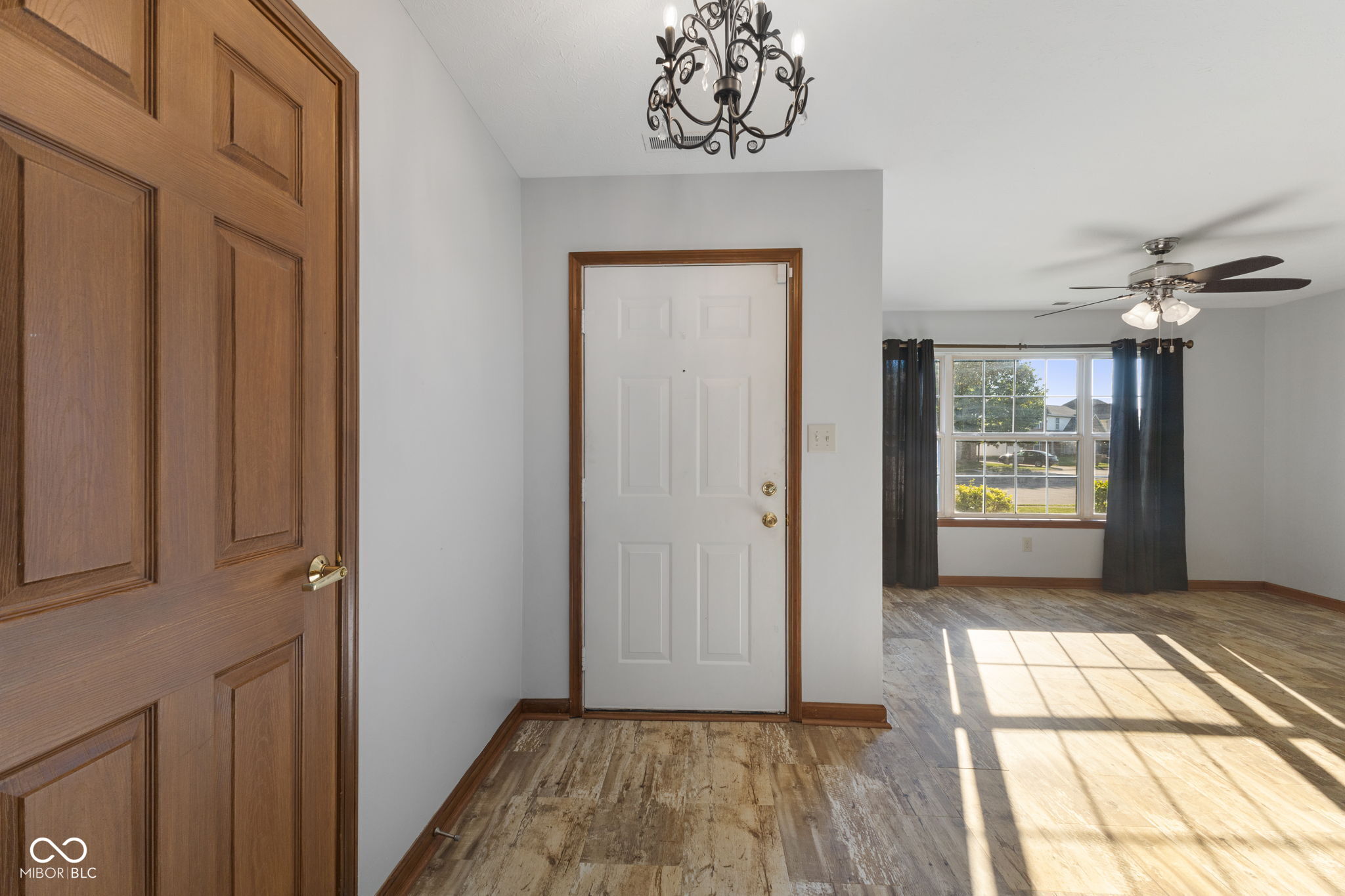 282 N Greenbriar Drive