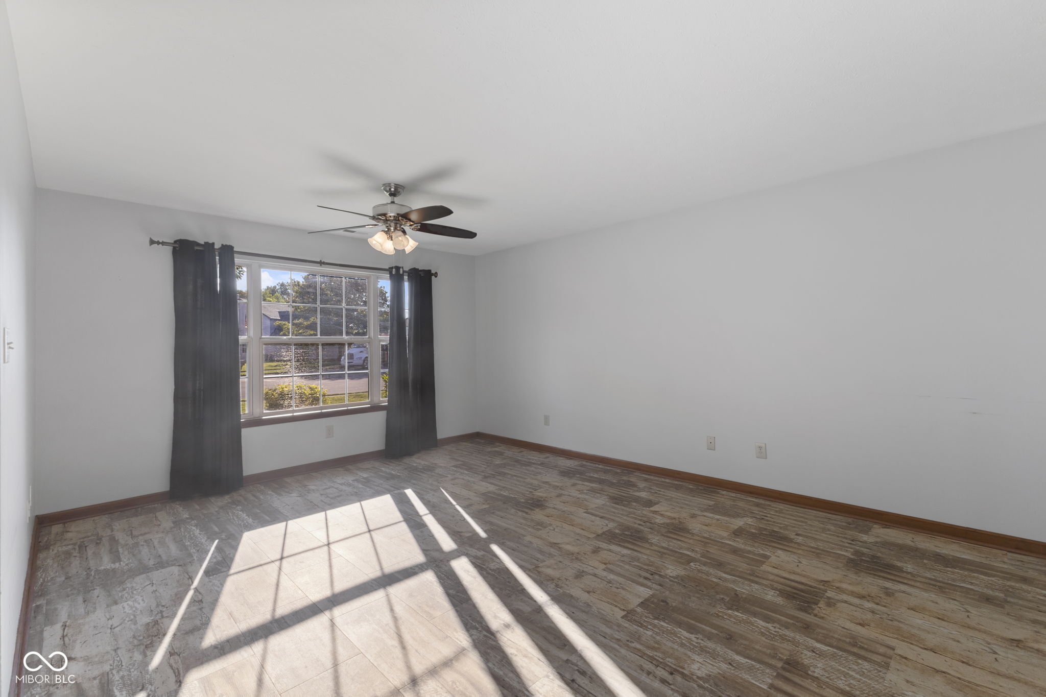 282 N Greenbriar Drive