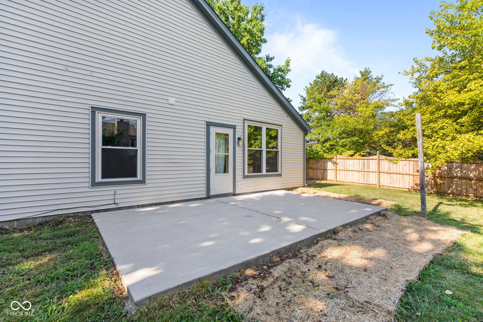 8812 Glass Chimney Lane