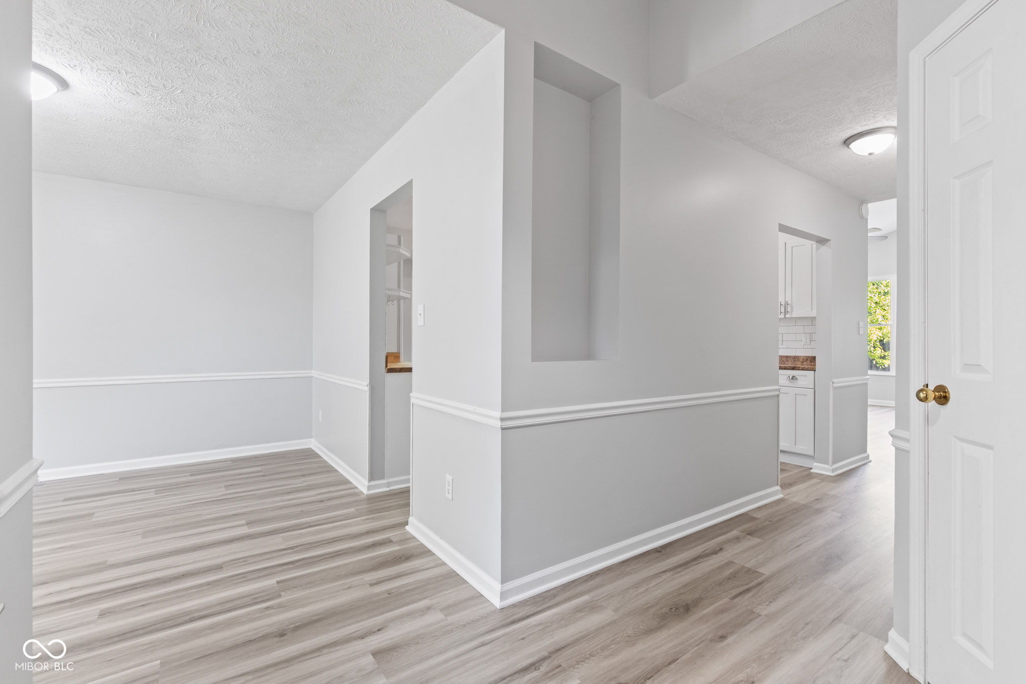 8812 Glass Chimney Lane
