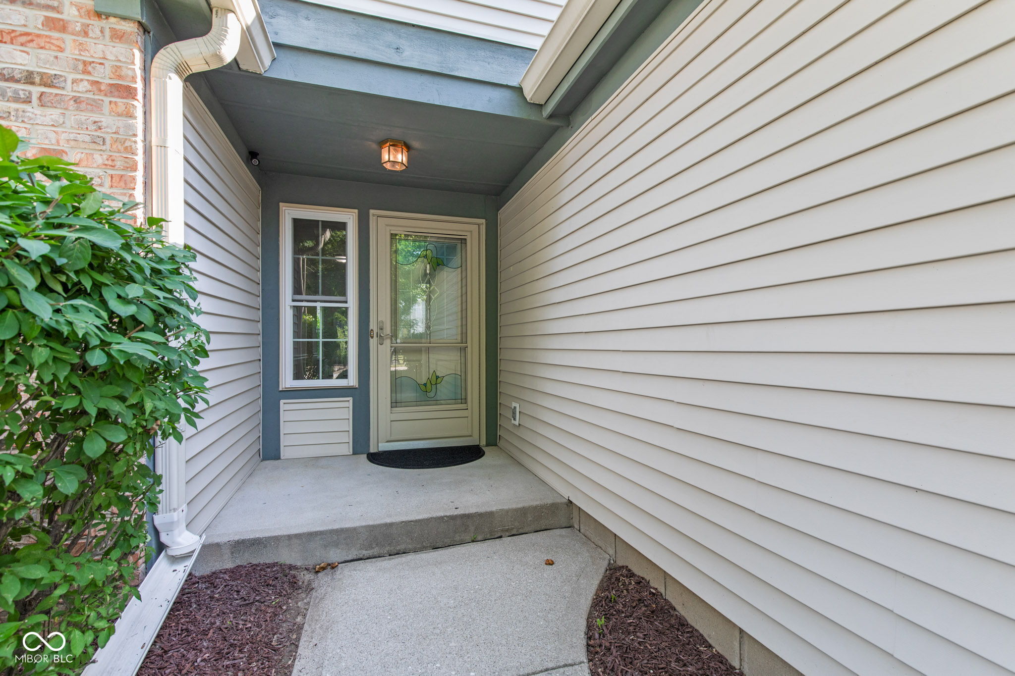 8812 Glass Chimney Lane