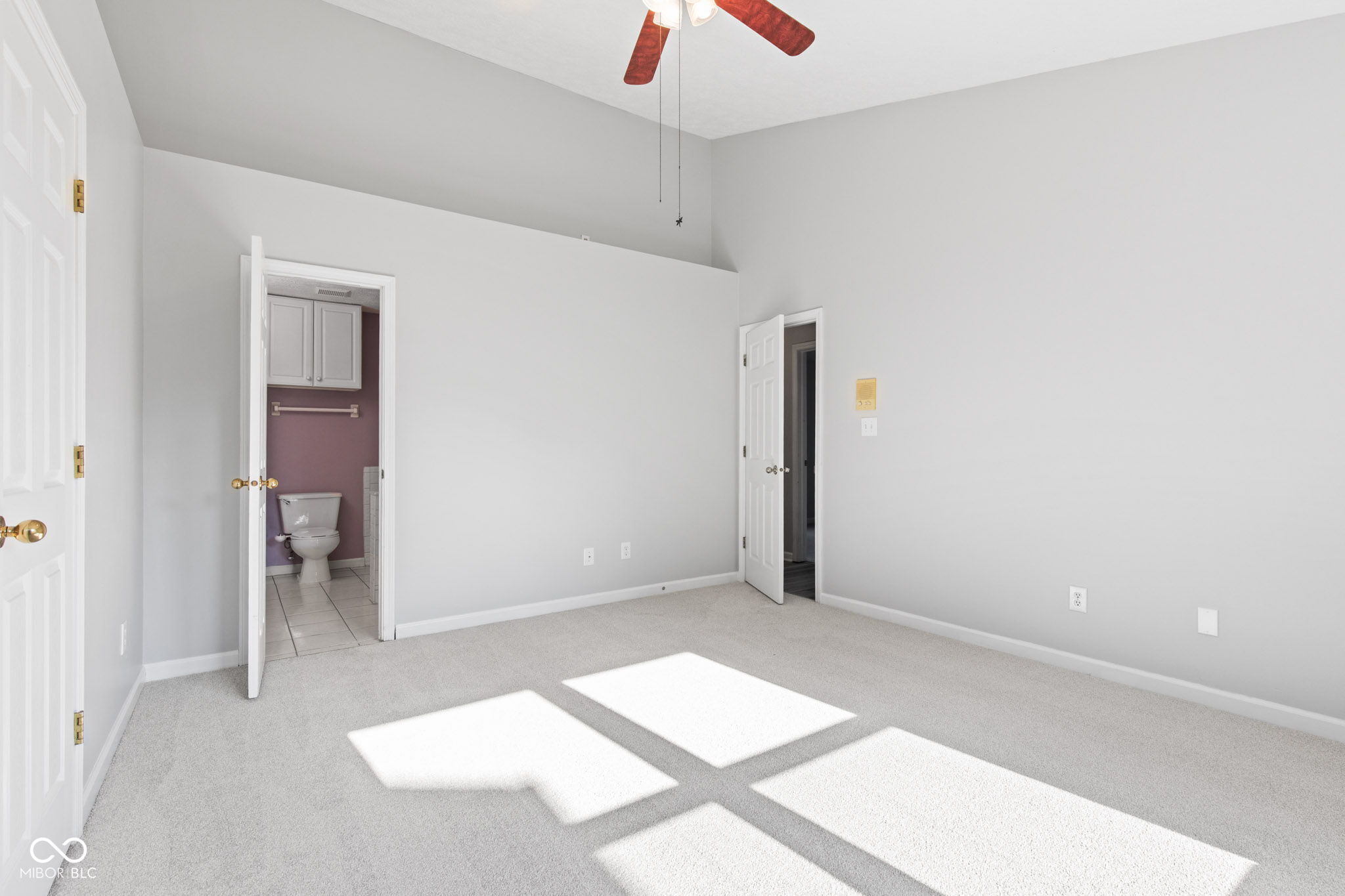 8812 Glass Chimney Lane