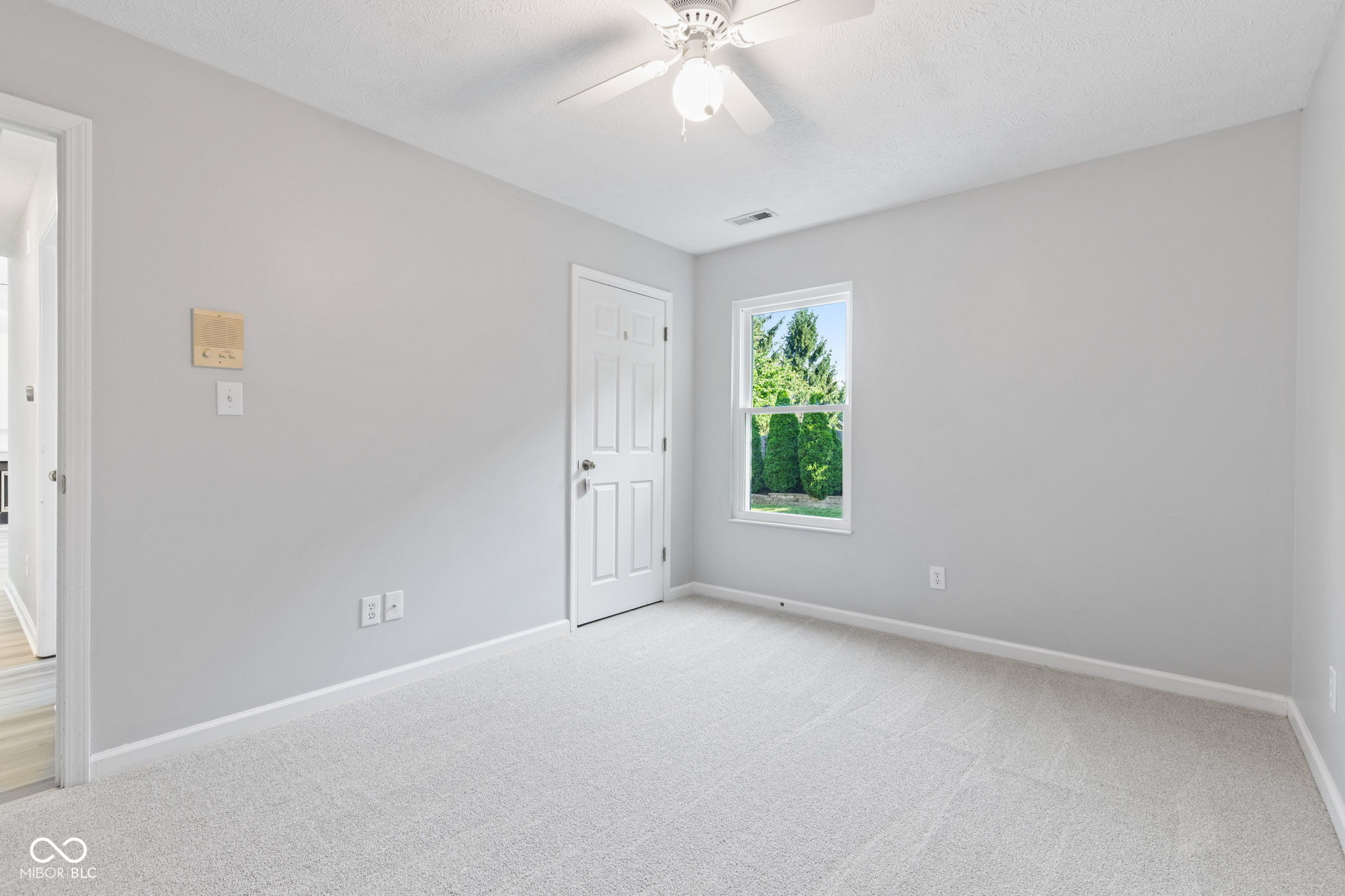 8812 Glass Chimney Lane