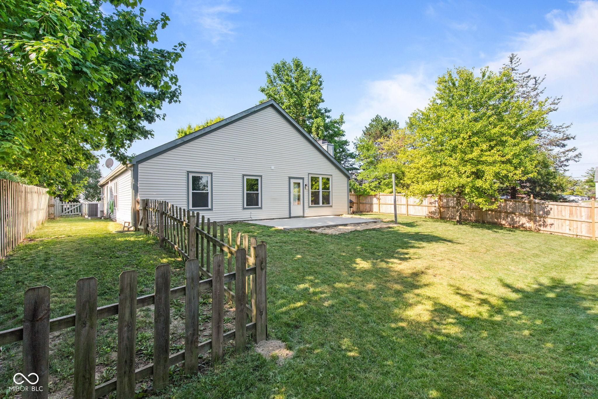 8812 Glass Chimney Lane