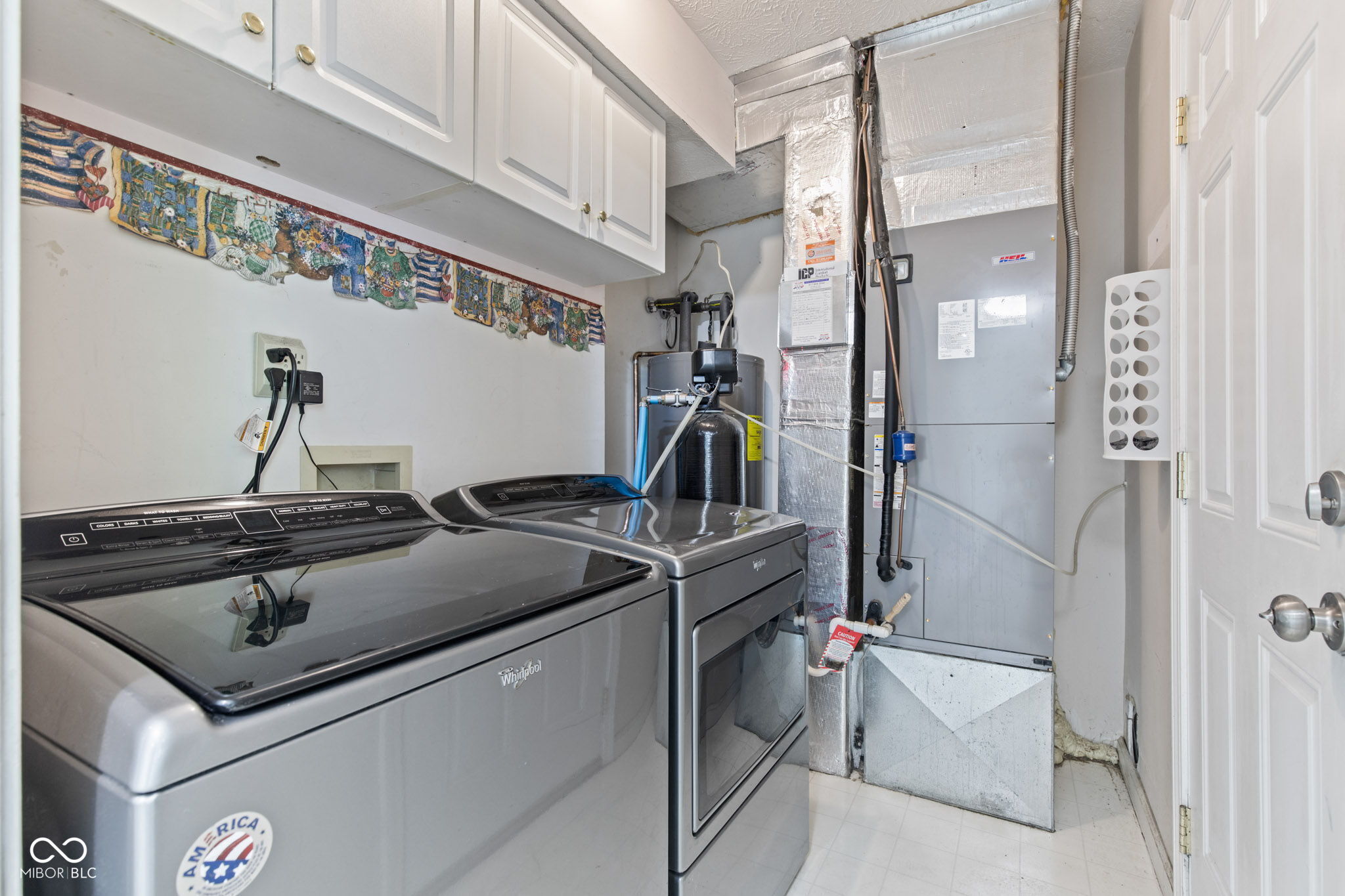 8812 Glass Chimney Lane
