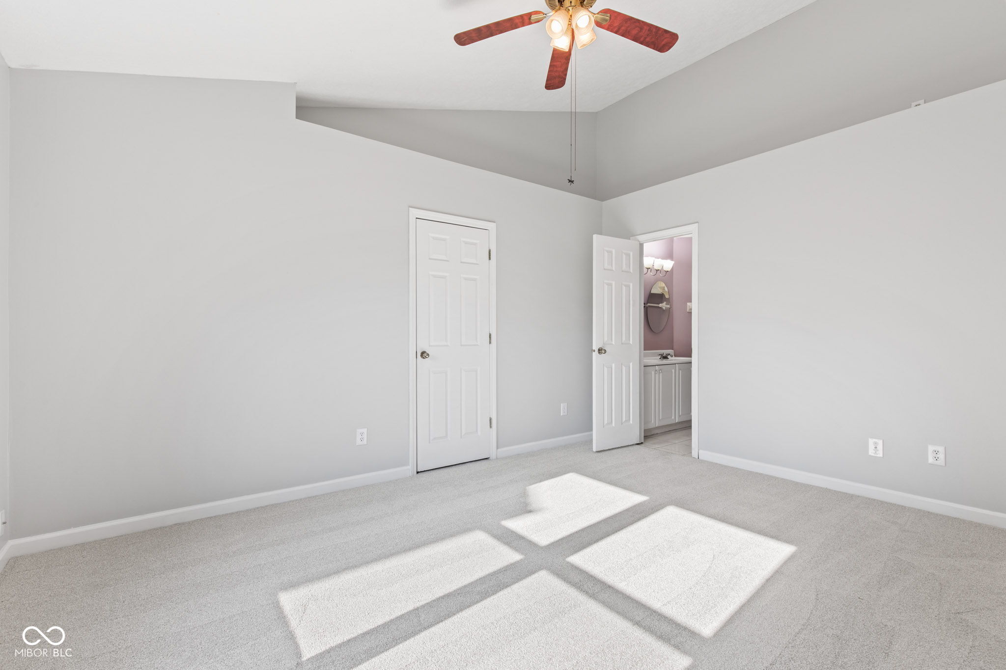 8812 Glass Chimney Lane