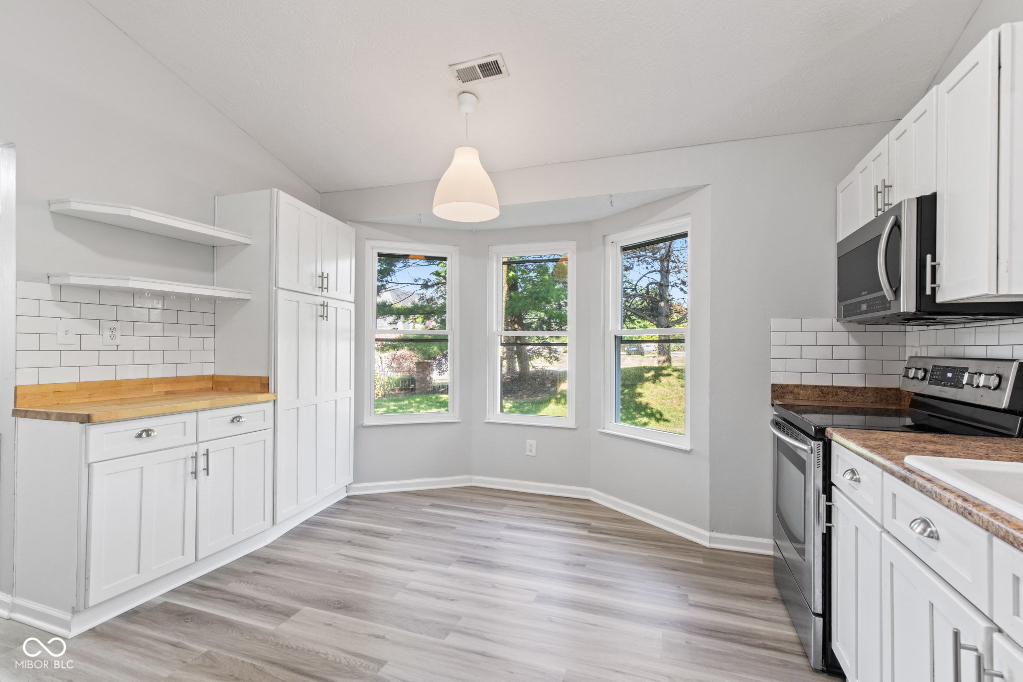 8812 Glass Chimney Lane