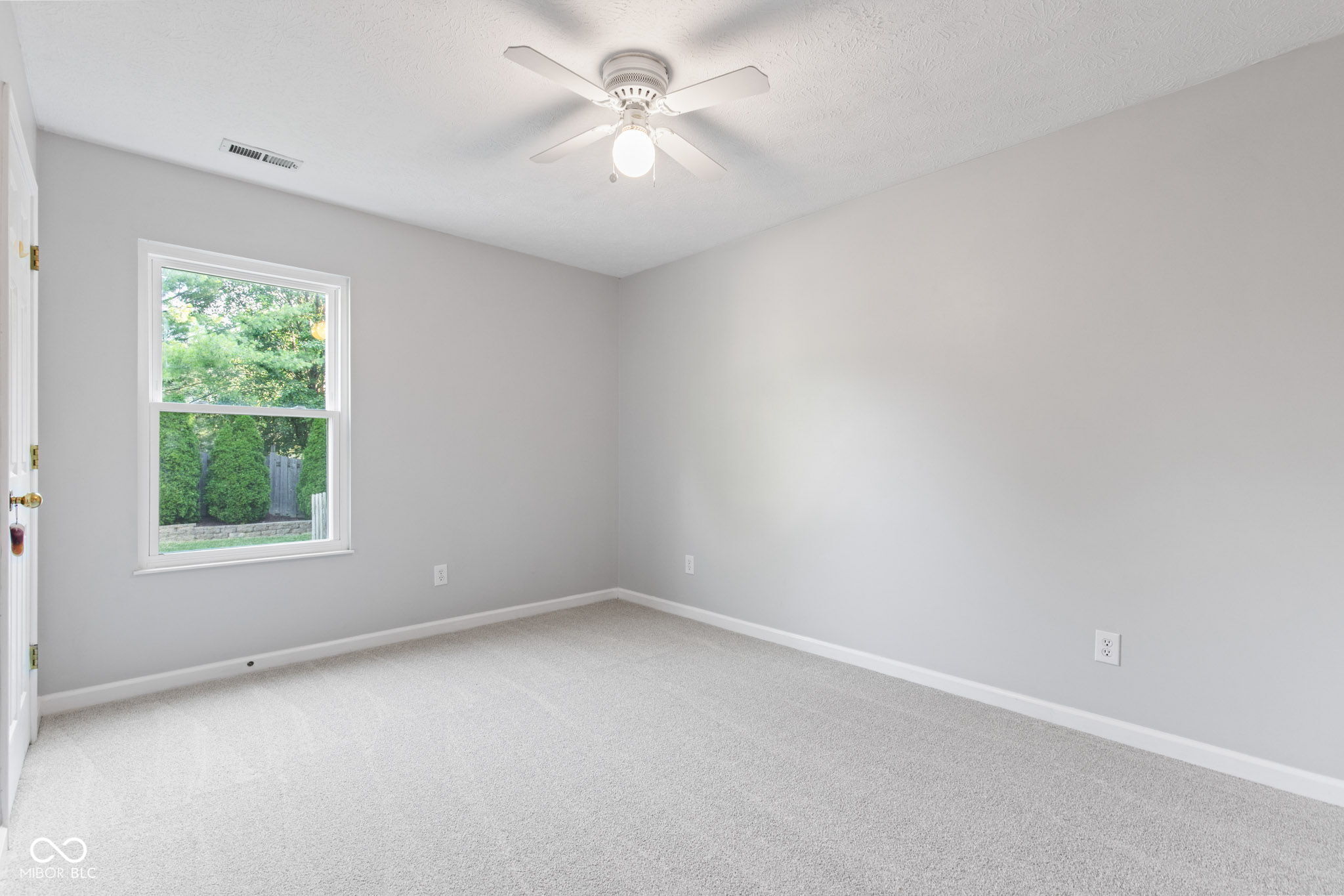 8812 Glass Chimney Lane