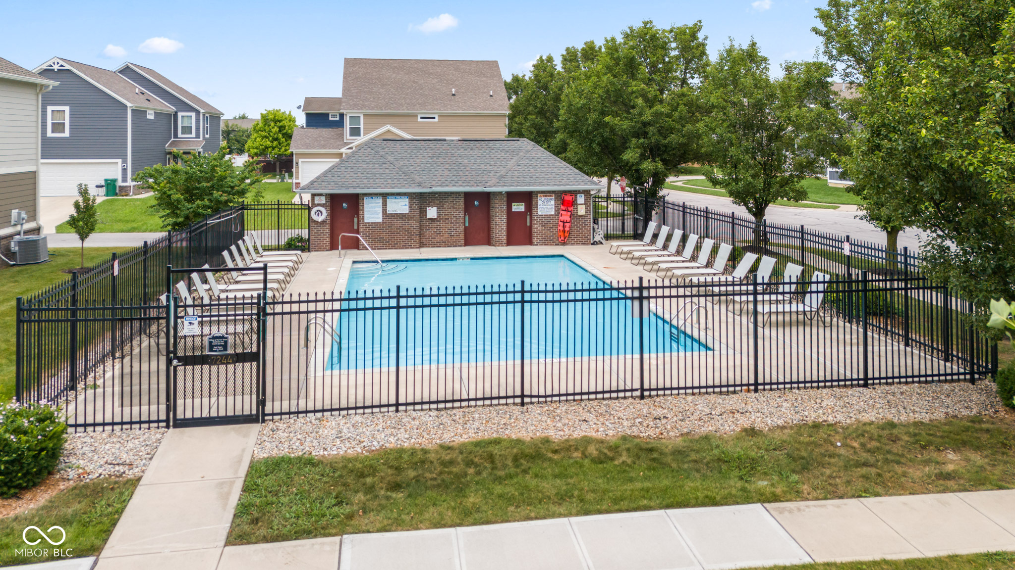 7239 Governors Row