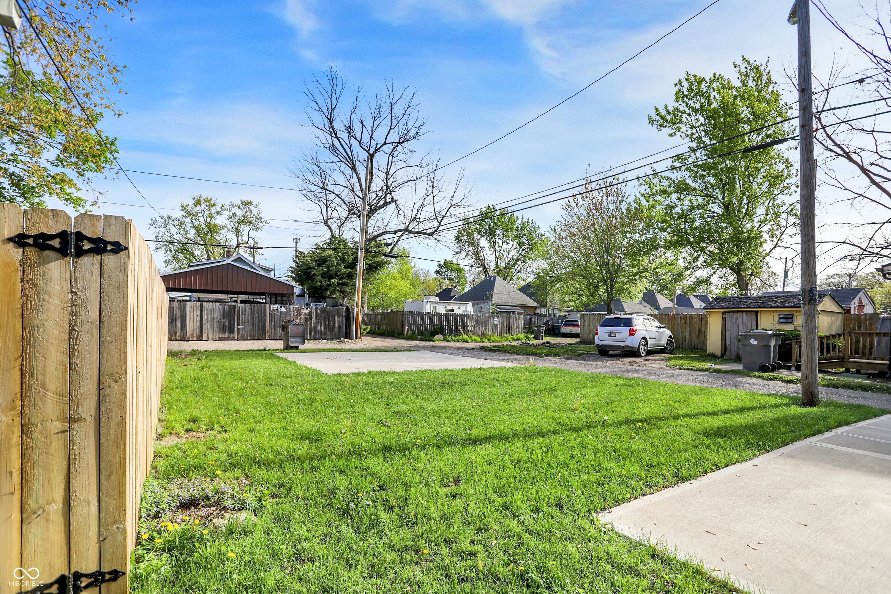 1446 E Naomi Street