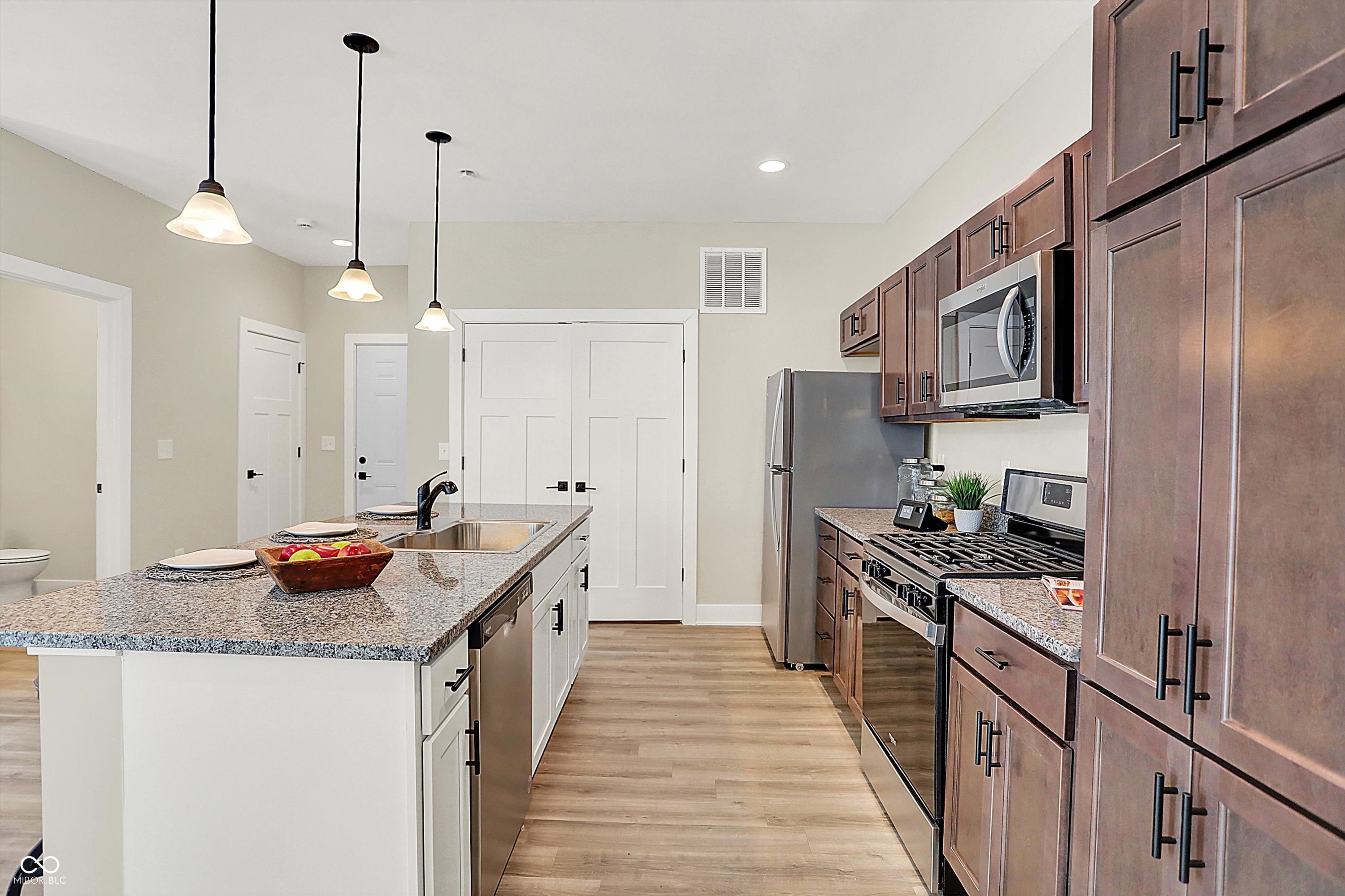 3264 Orchard Avenue