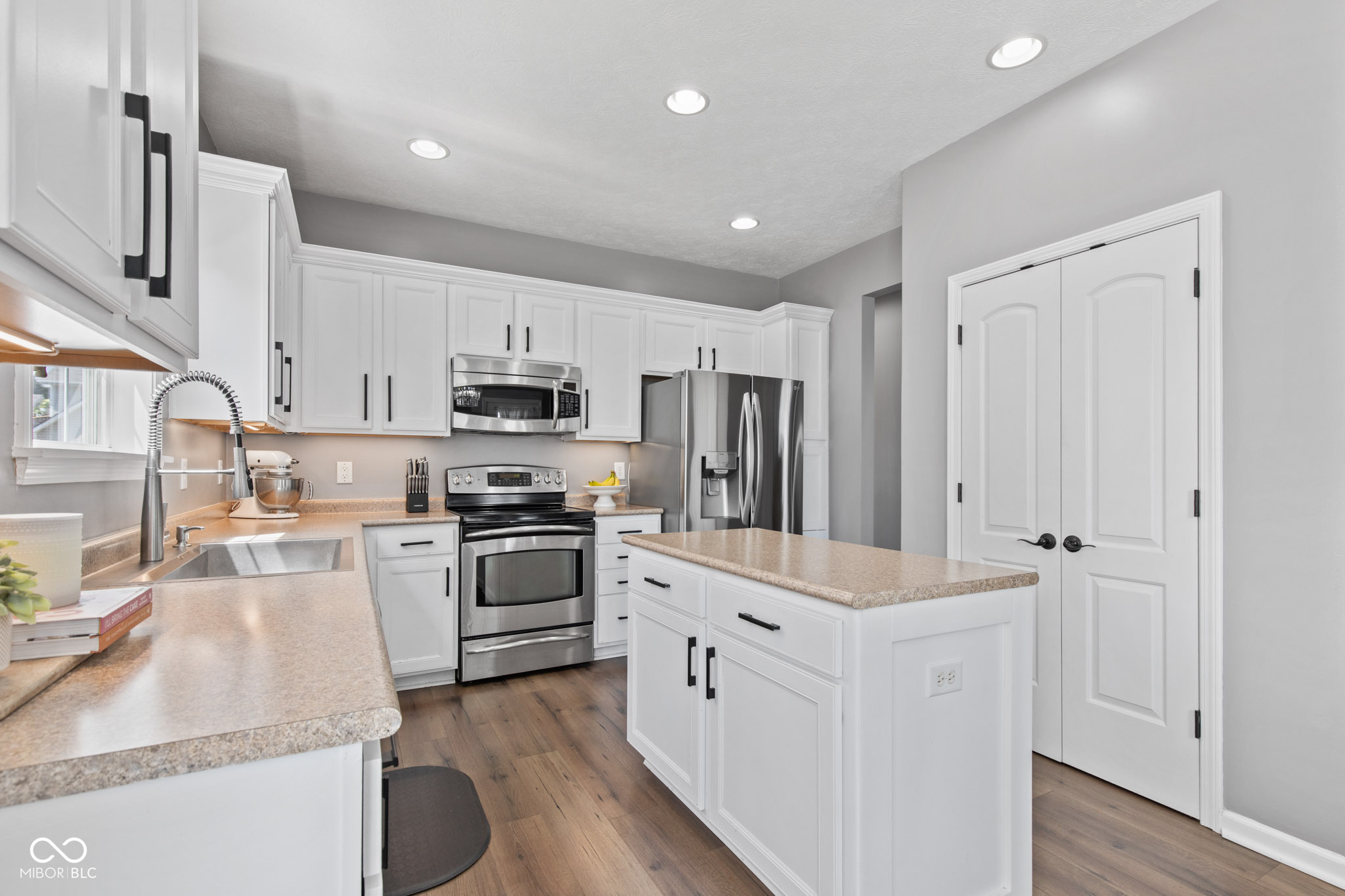 12599 Wolf Run Road