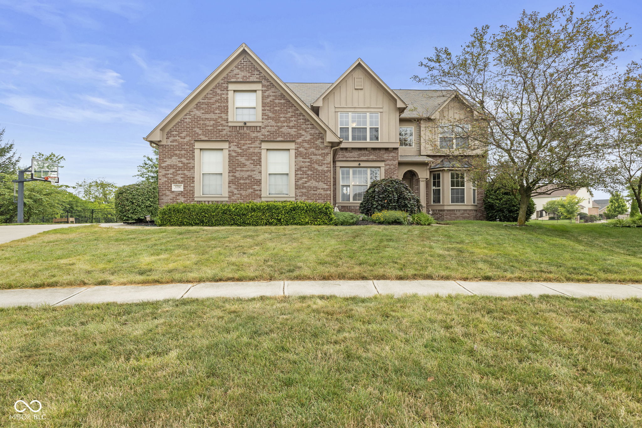 1214 Winston Court