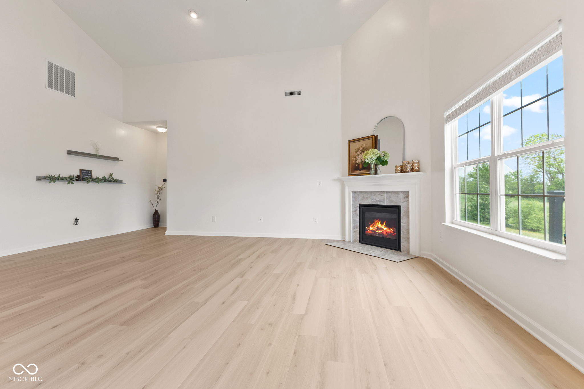 5301 Tanglewood Lane