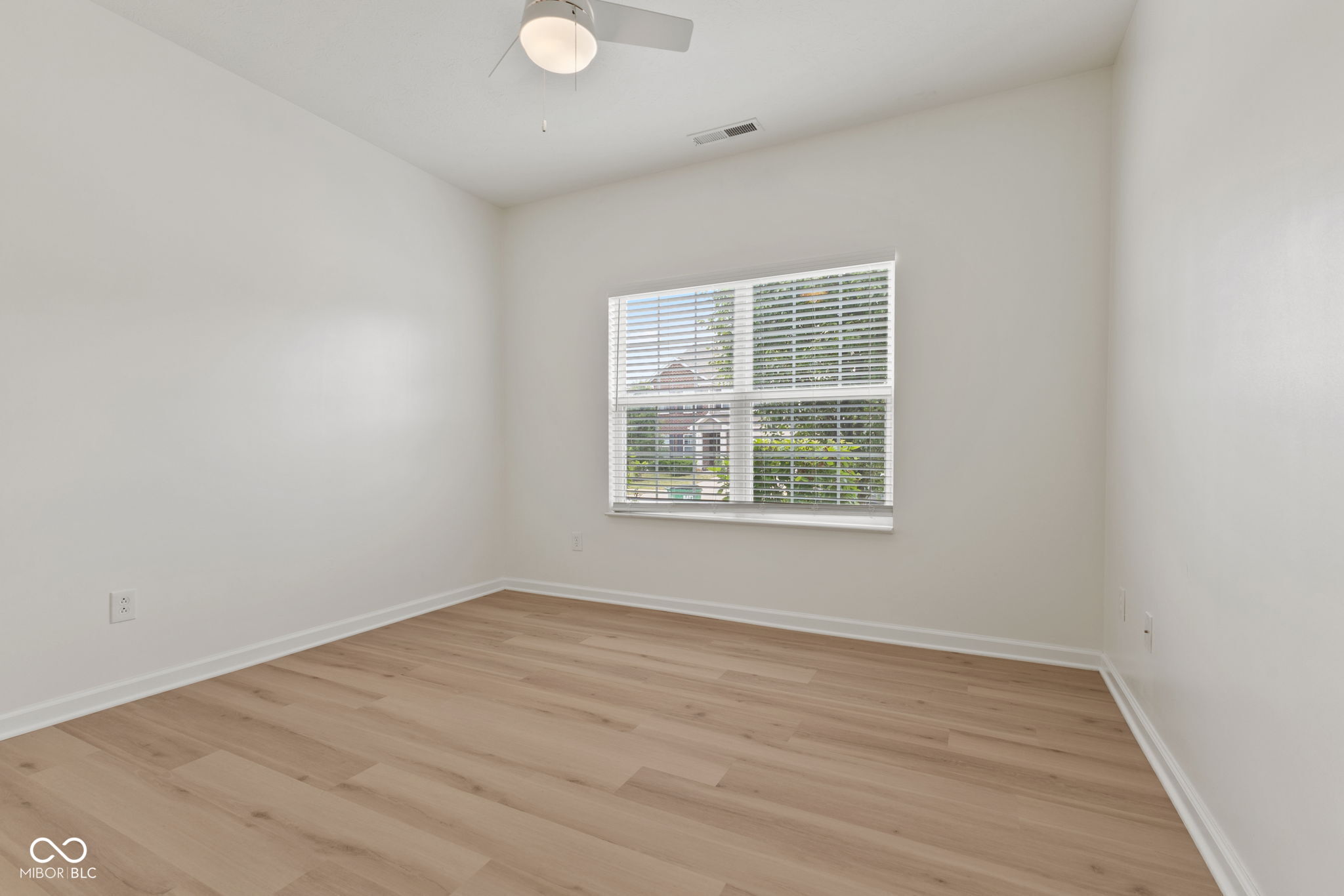 5301 Tanglewood Lane