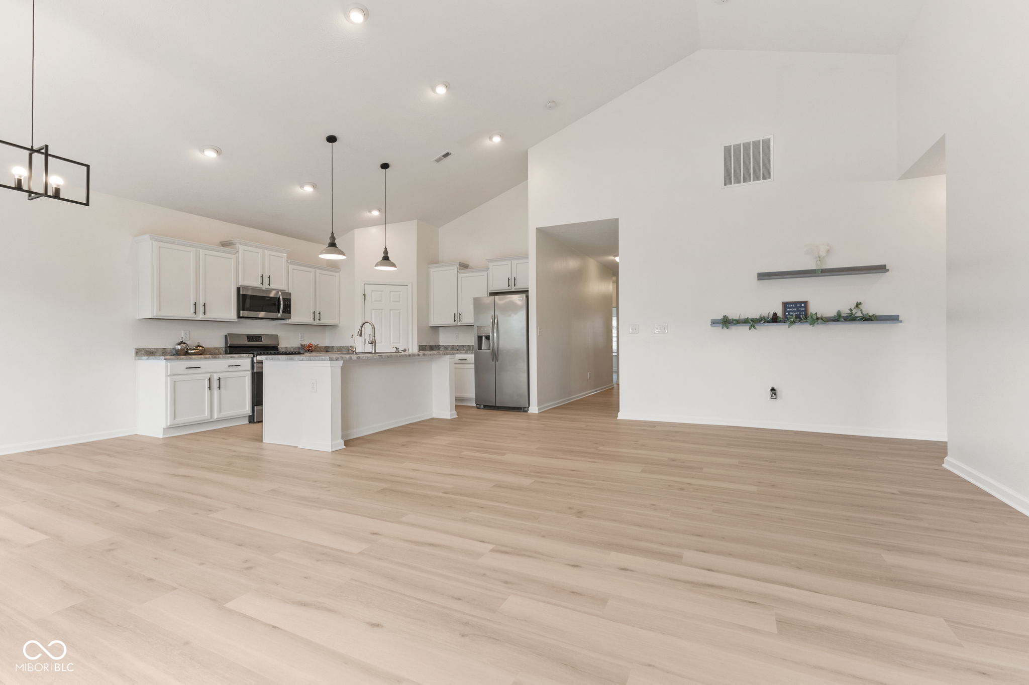 5301 Tanglewood Lane
