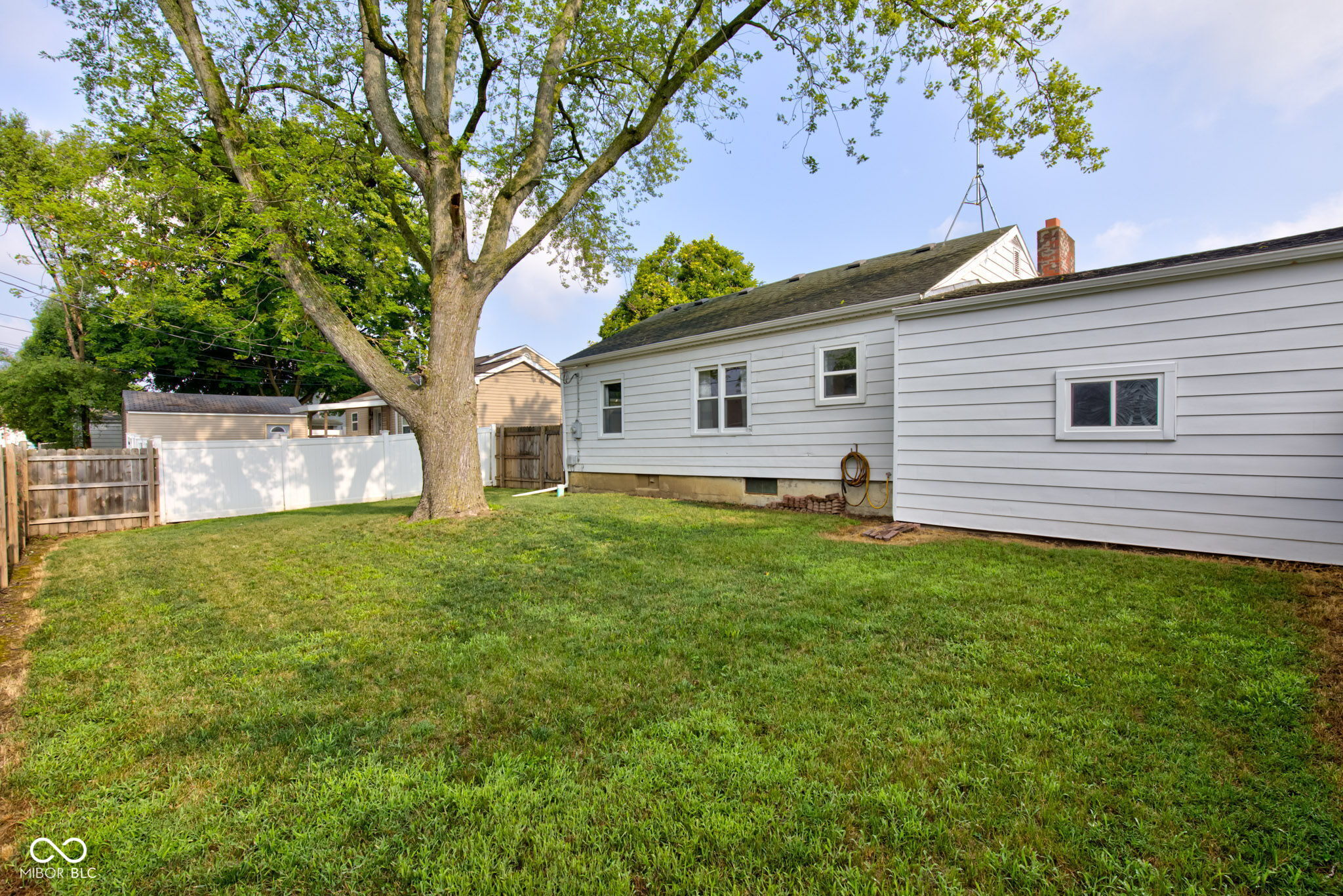 1329 W Jefferson Street