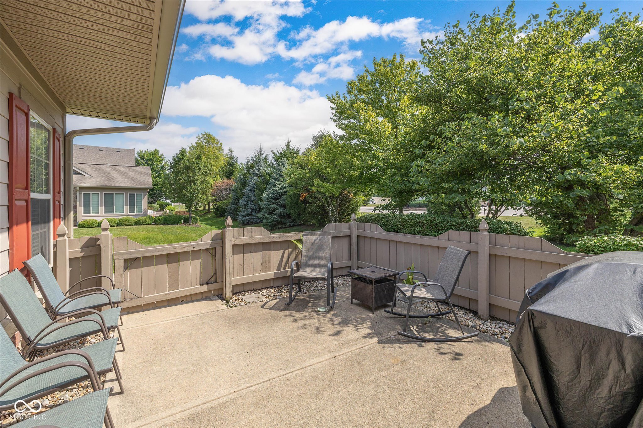 5821 Cool Hollow Way
