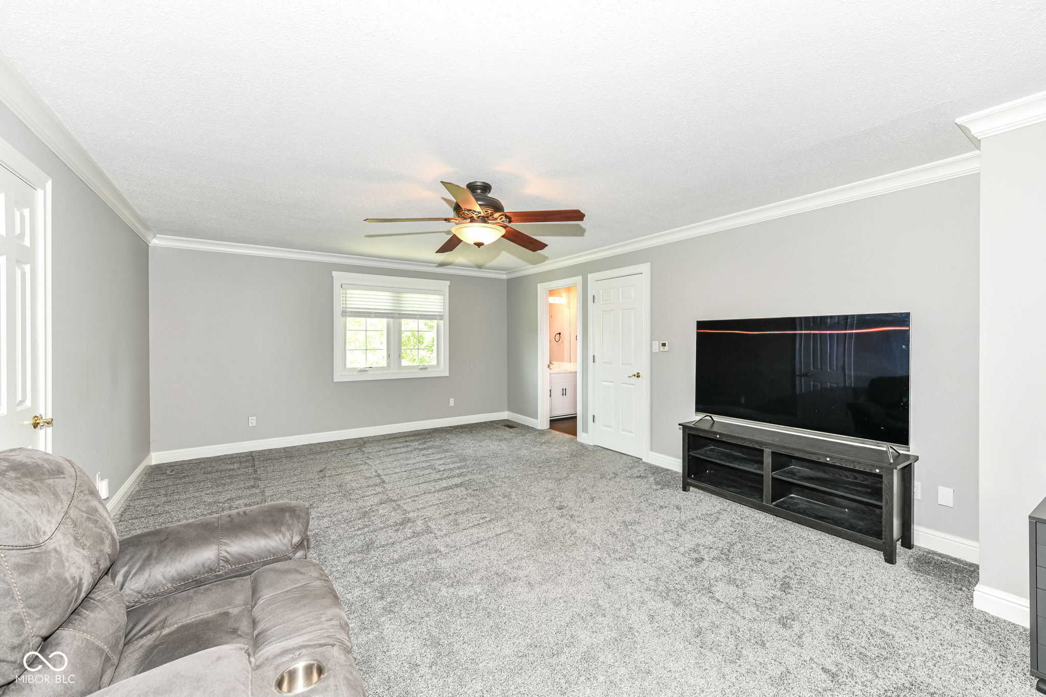 6045 W Hunters Court
