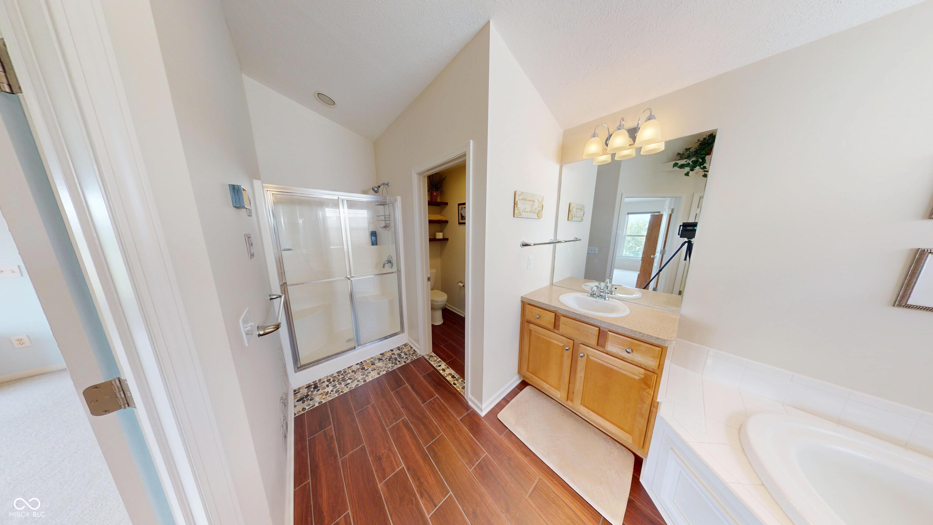 16665 Lakeville Crossing