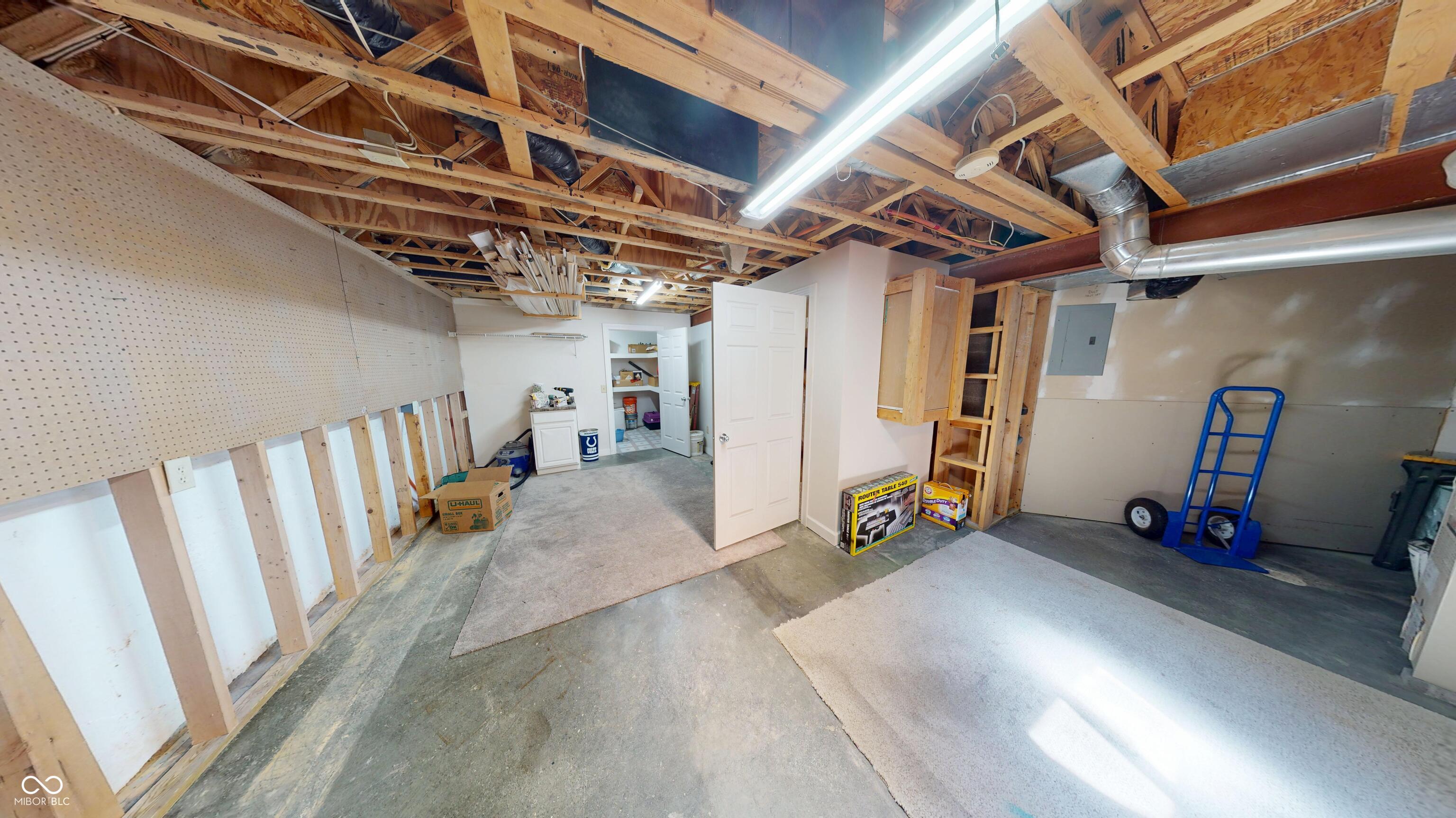 16665 Lakeville Crossing