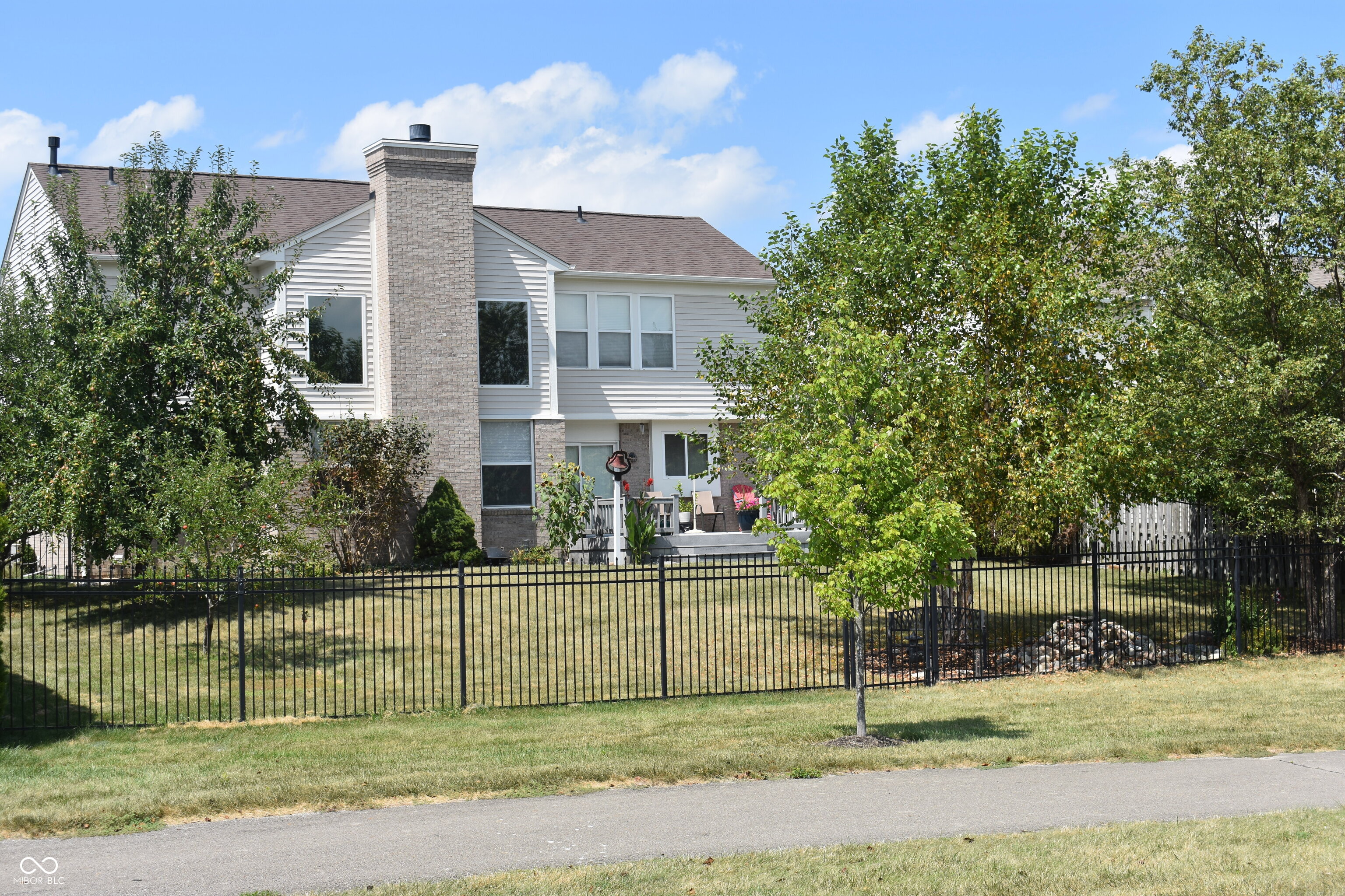 16665 Lakeville Crossing