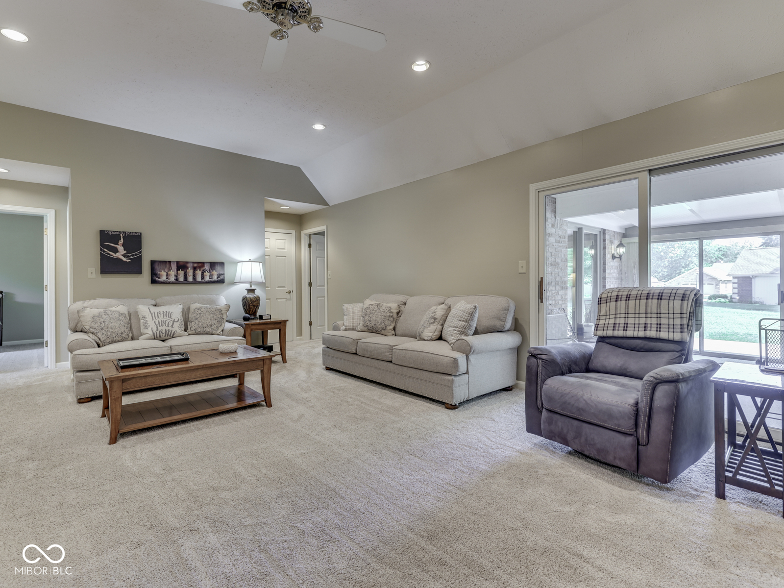 825 Bayside Drive