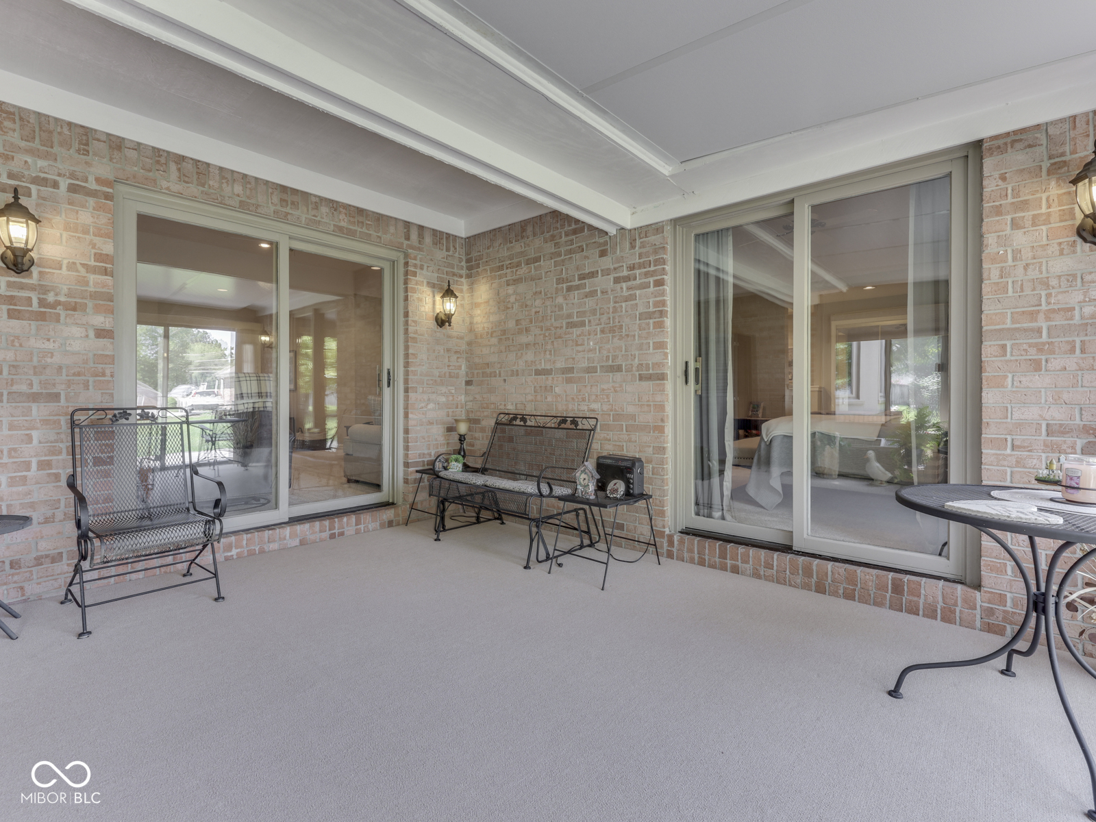 825 Bayside Drive