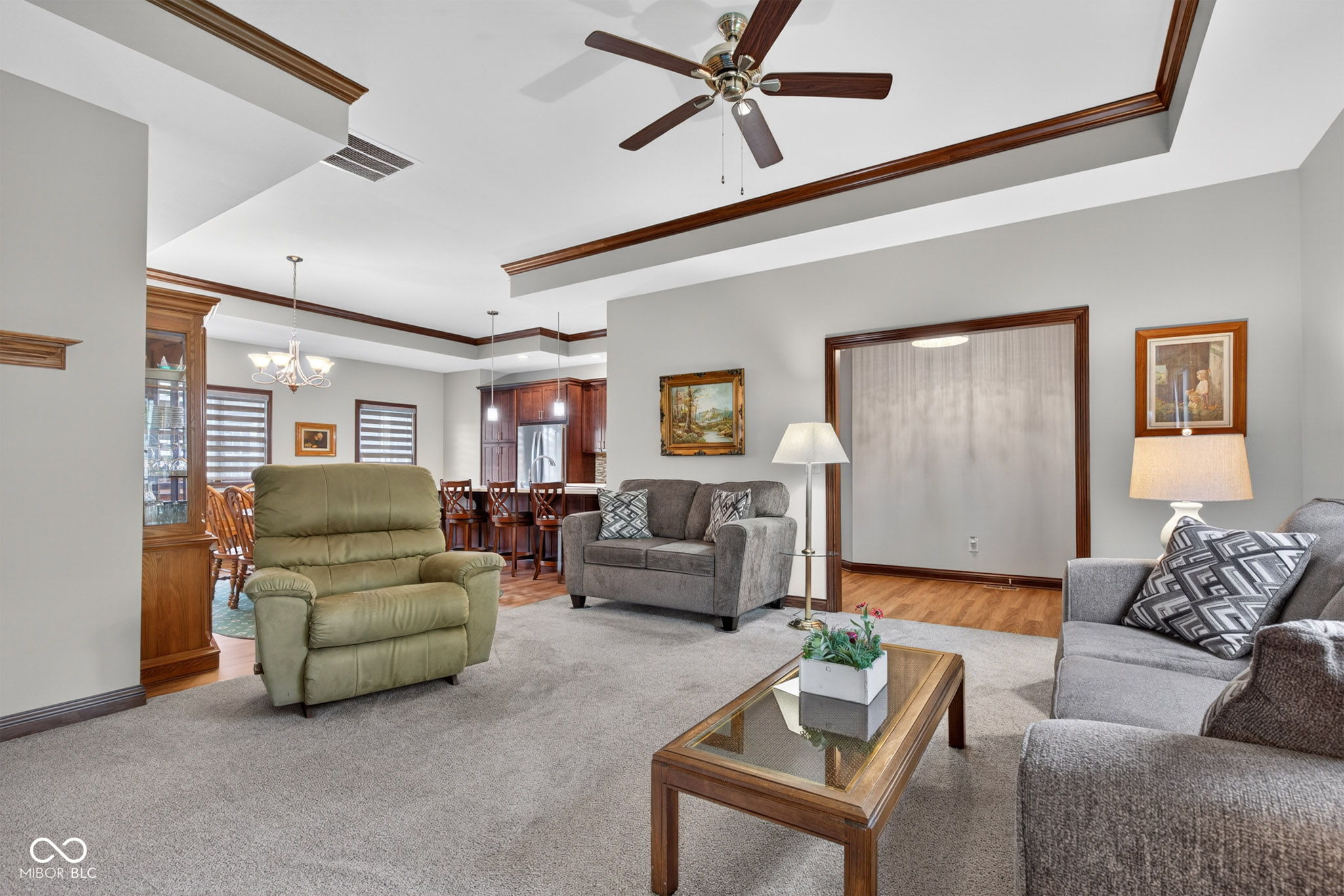 715 Willow