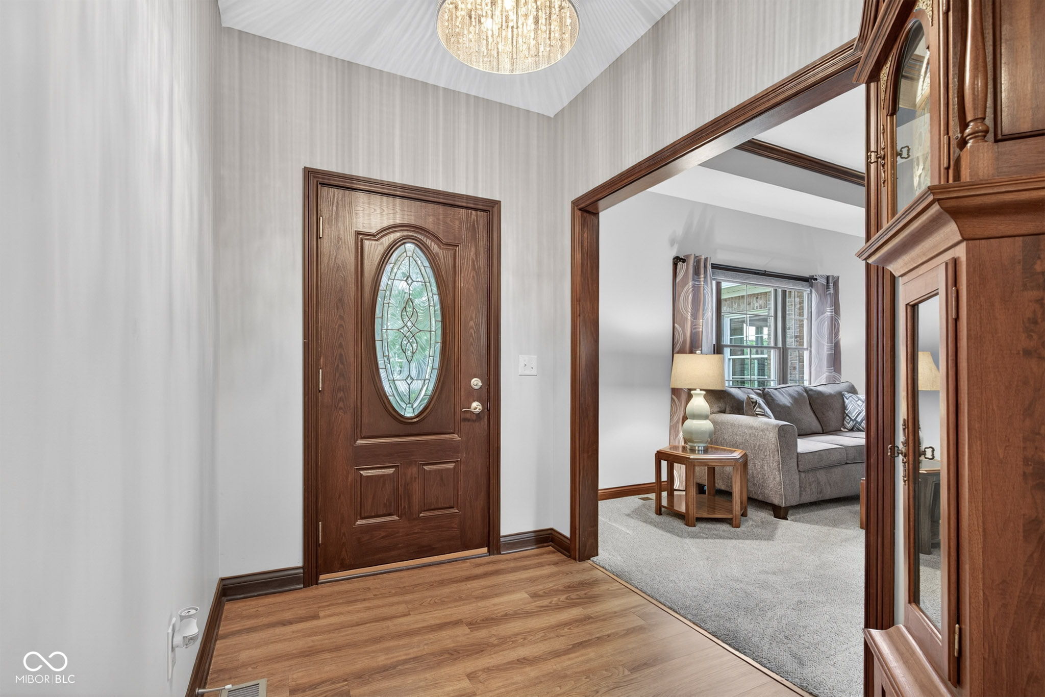 715 Willow