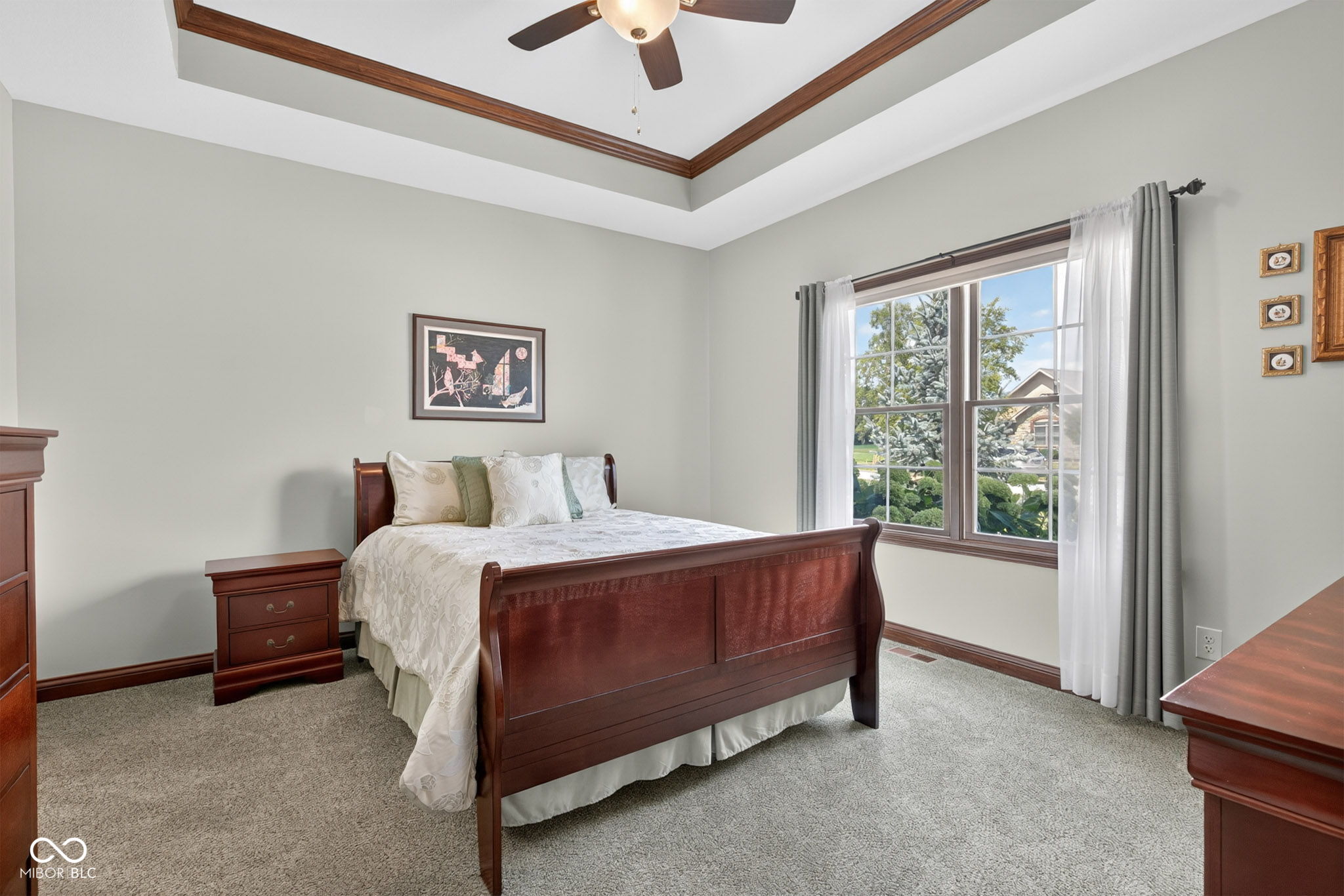 715 Willow