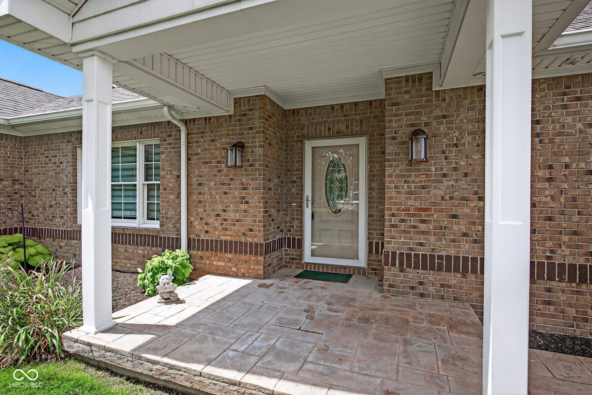 715 Willow
