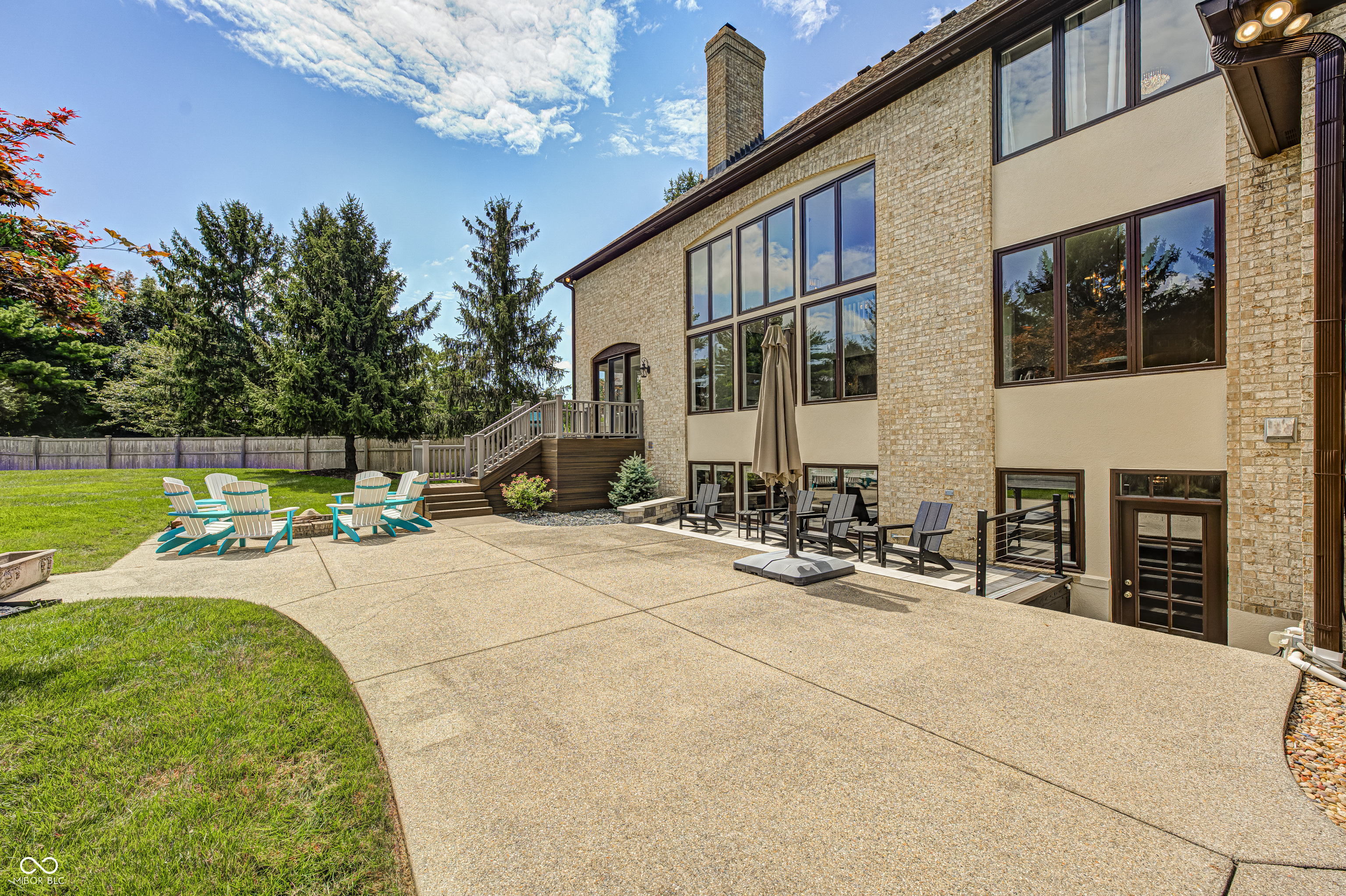 10565 Hyde Park