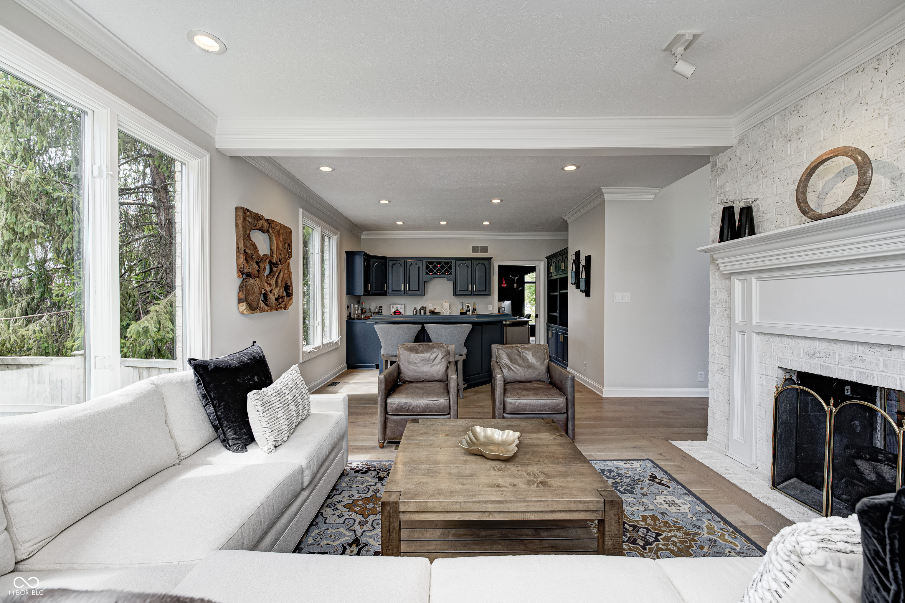 10565 Hyde Park