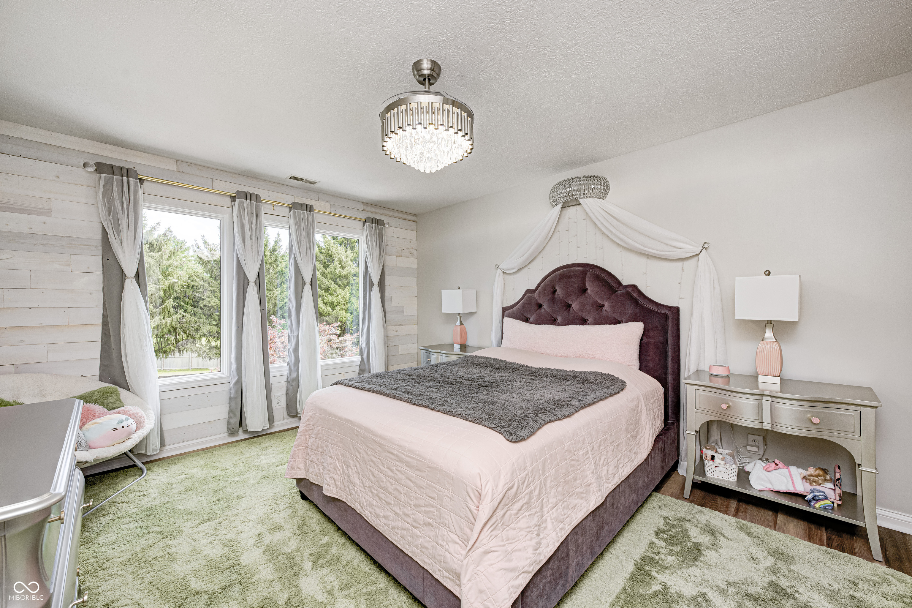10565 Hyde Park