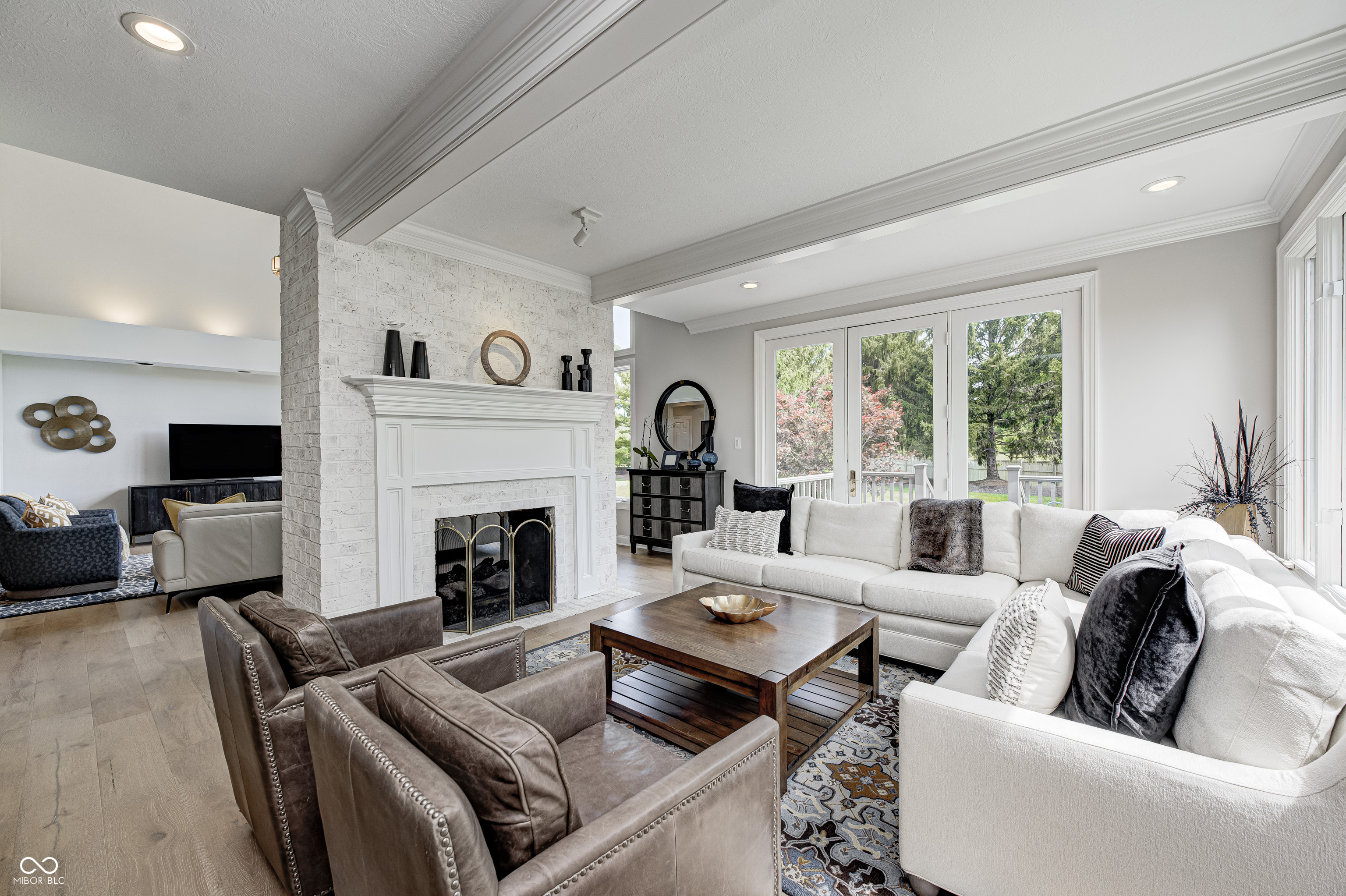 10565 Hyde Park