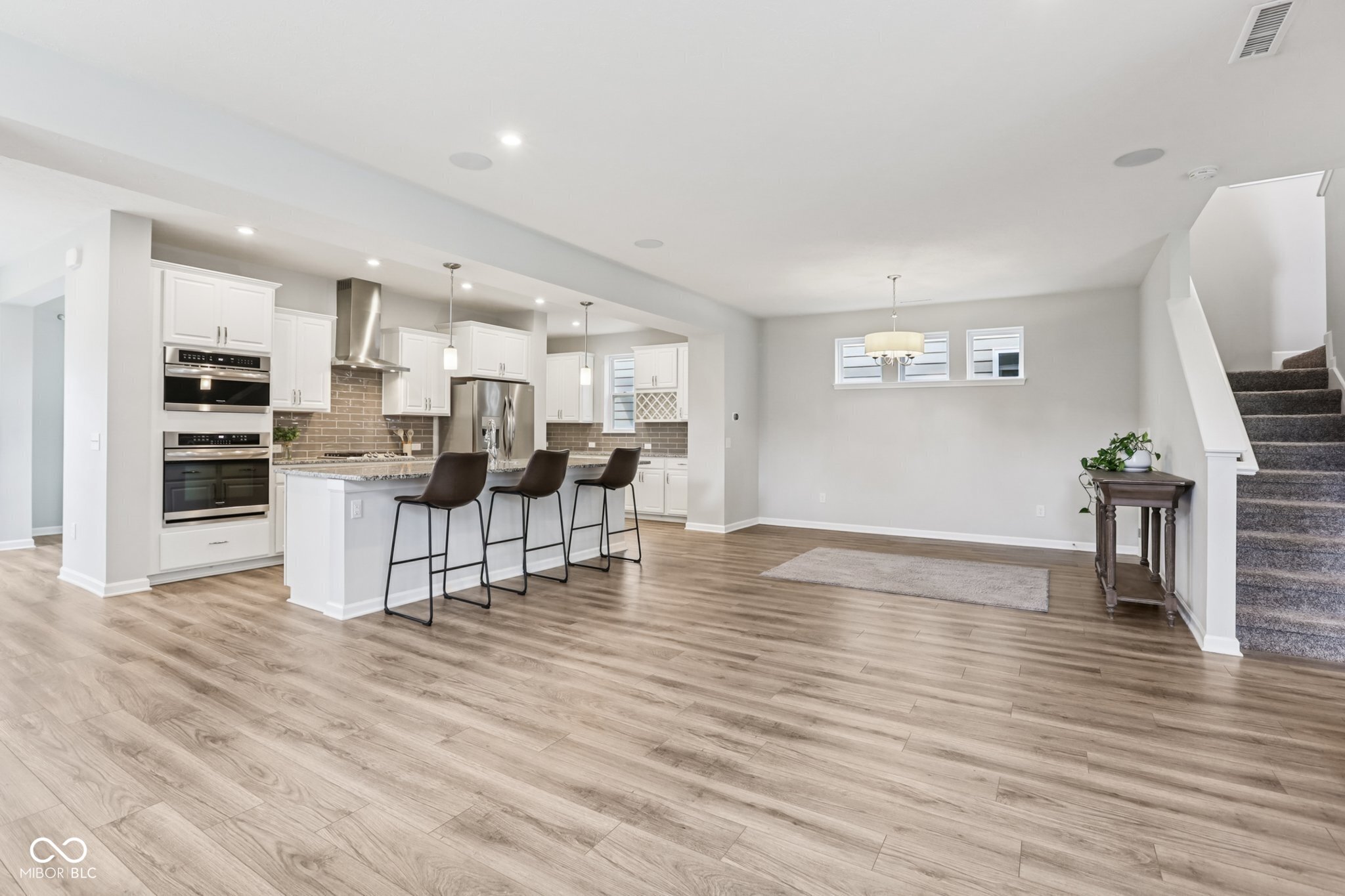 17387 Dovehouse Lane