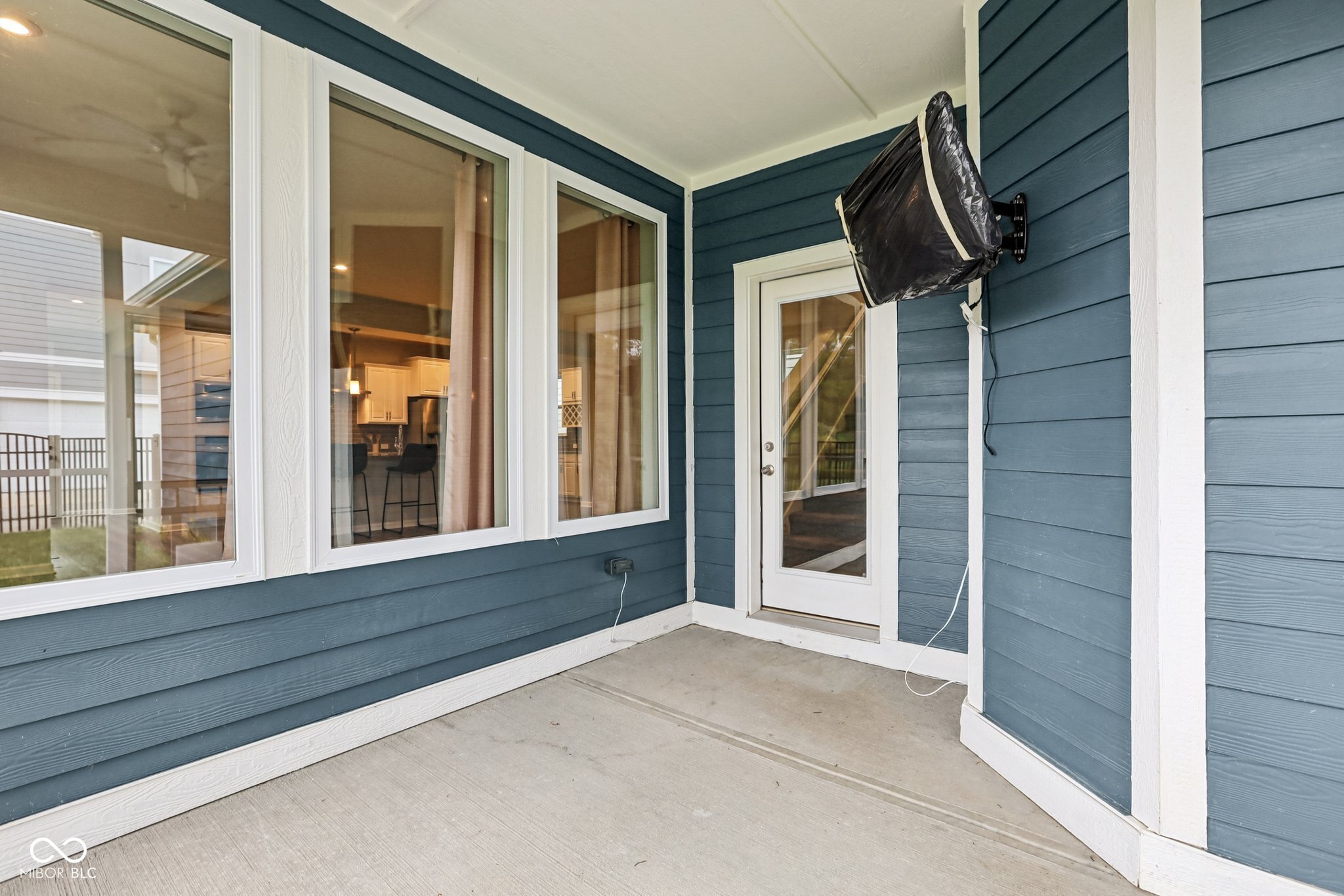 17387 Dovehouse Lane