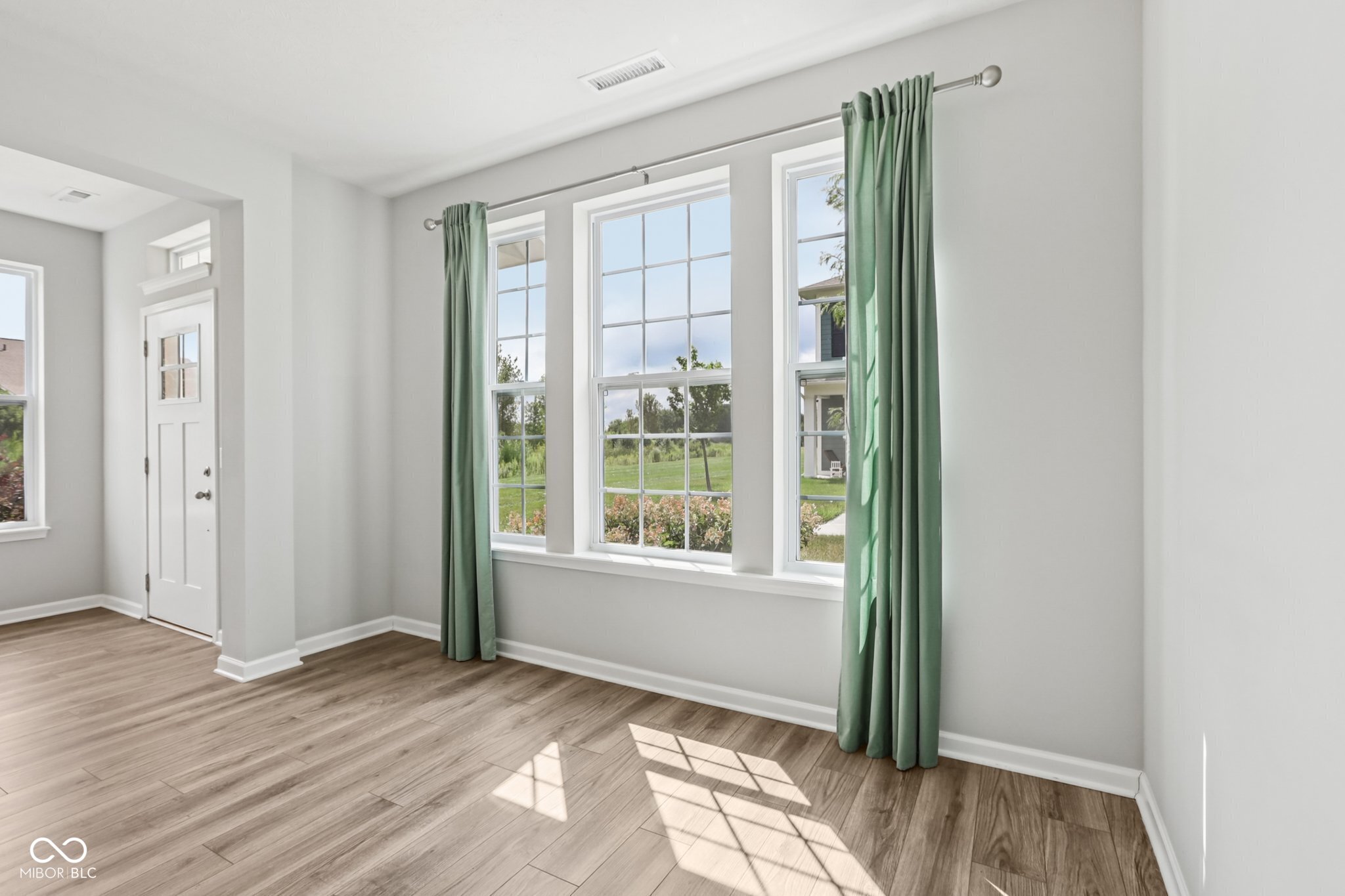 17387 Dovehouse Lane