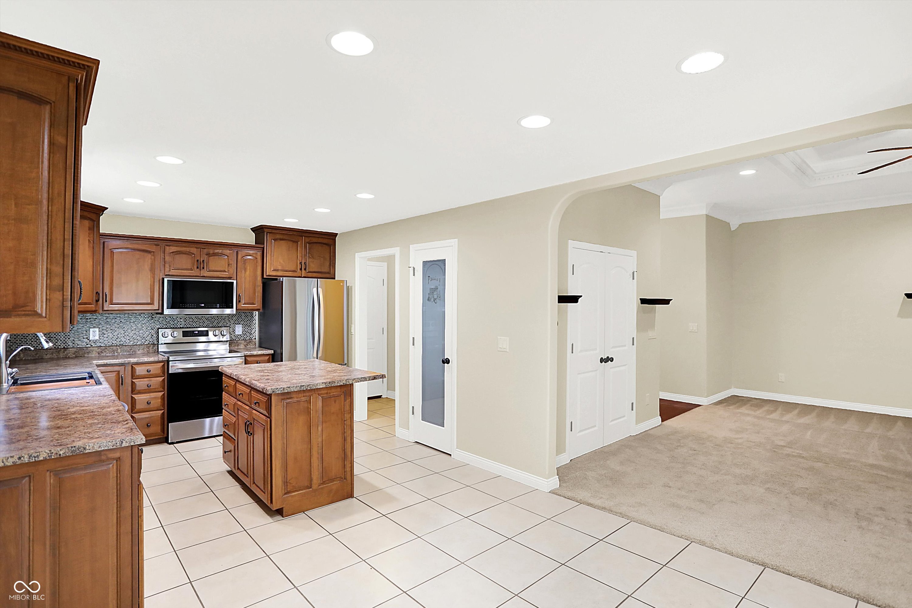 6120 Sheridan Drive