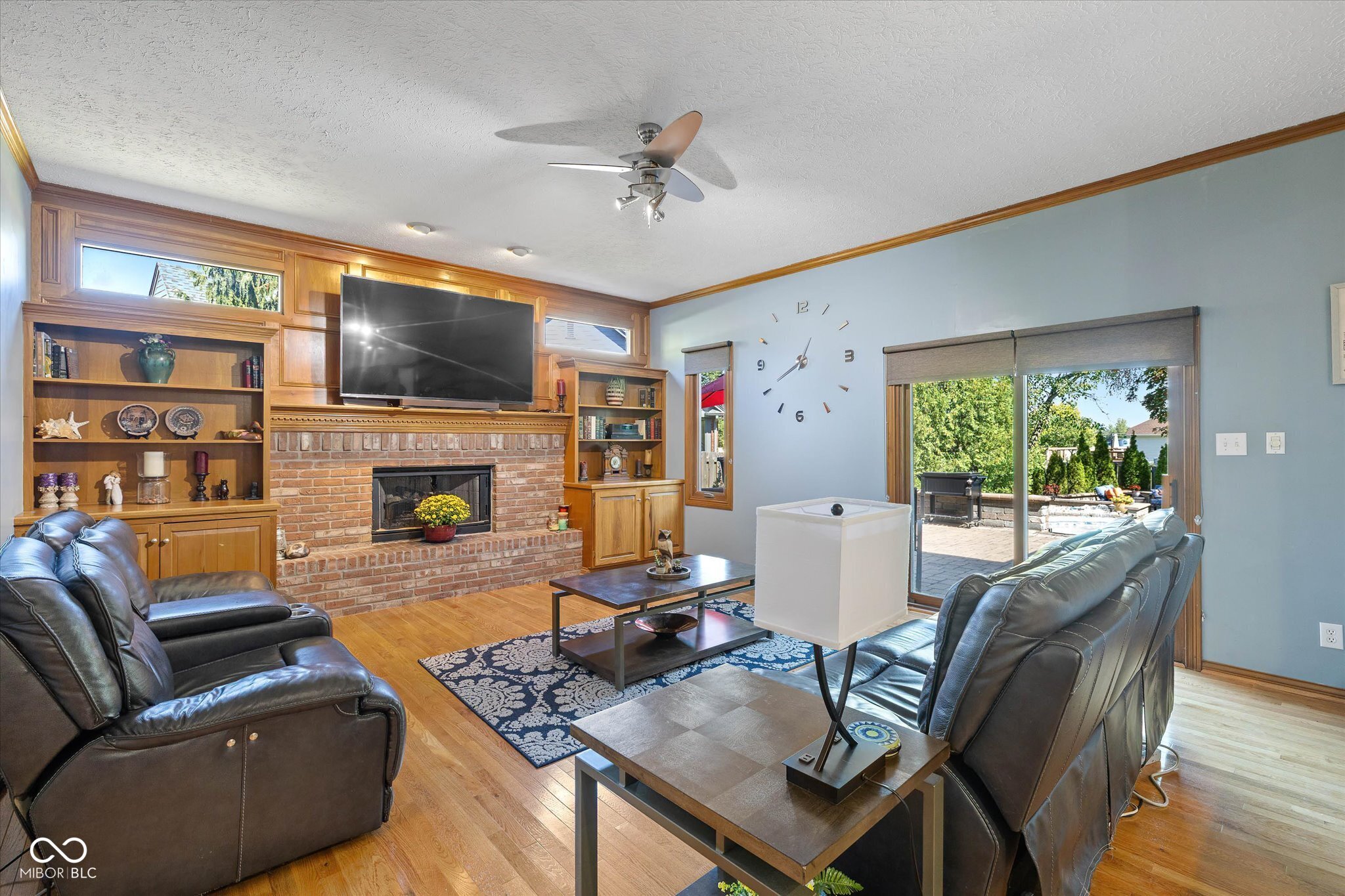5522 White Hall Way