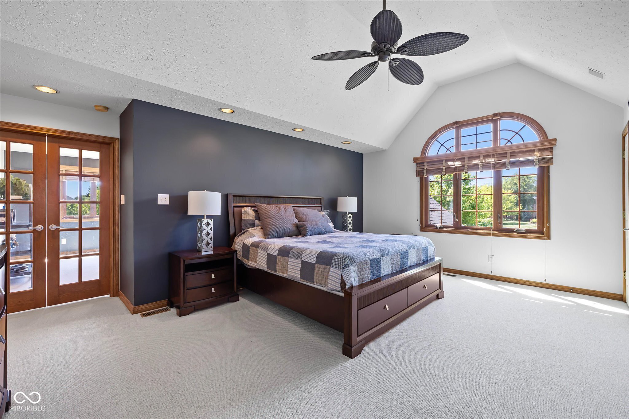5522 White Hall Way