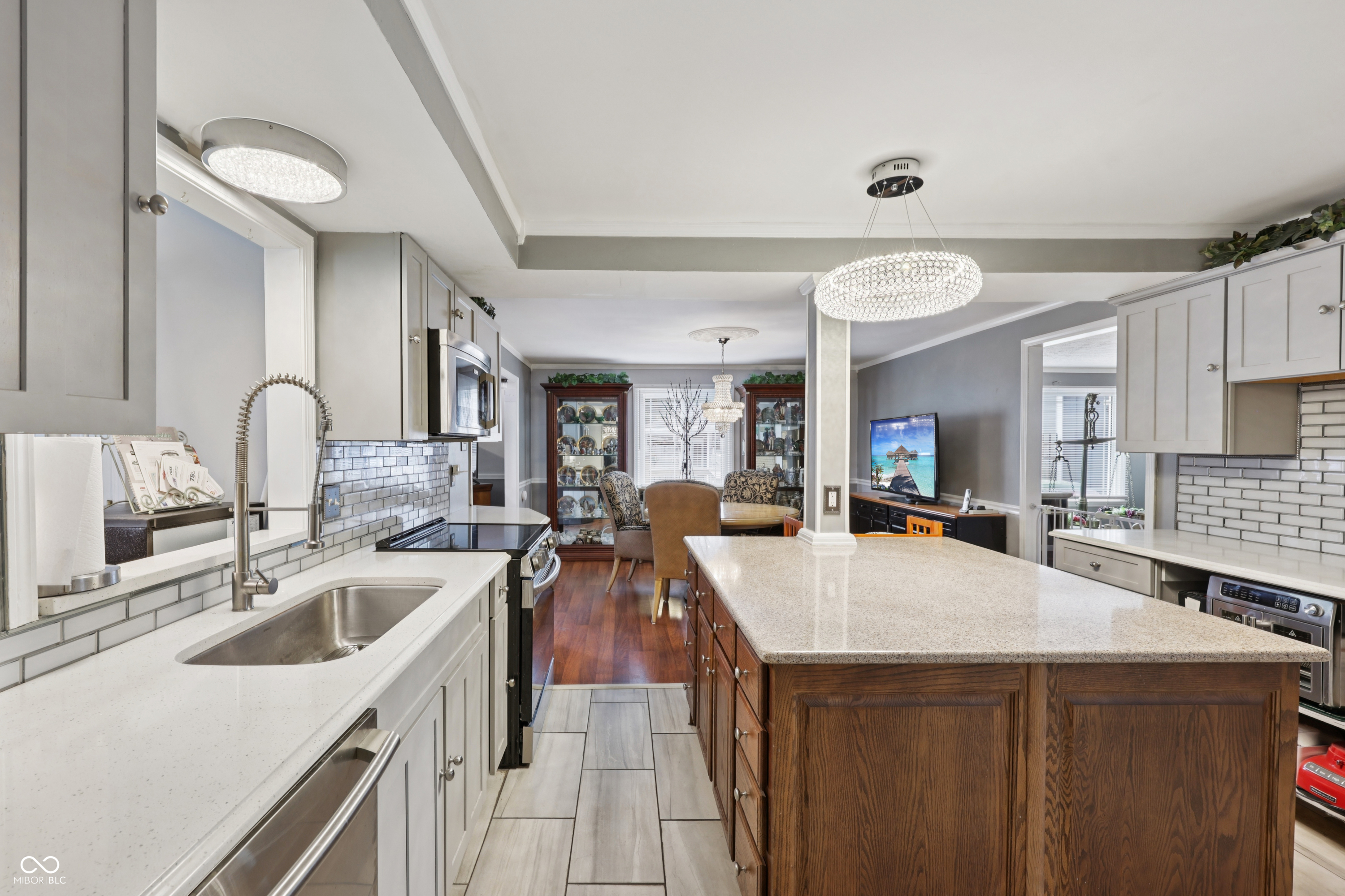 1903 Schwier Court