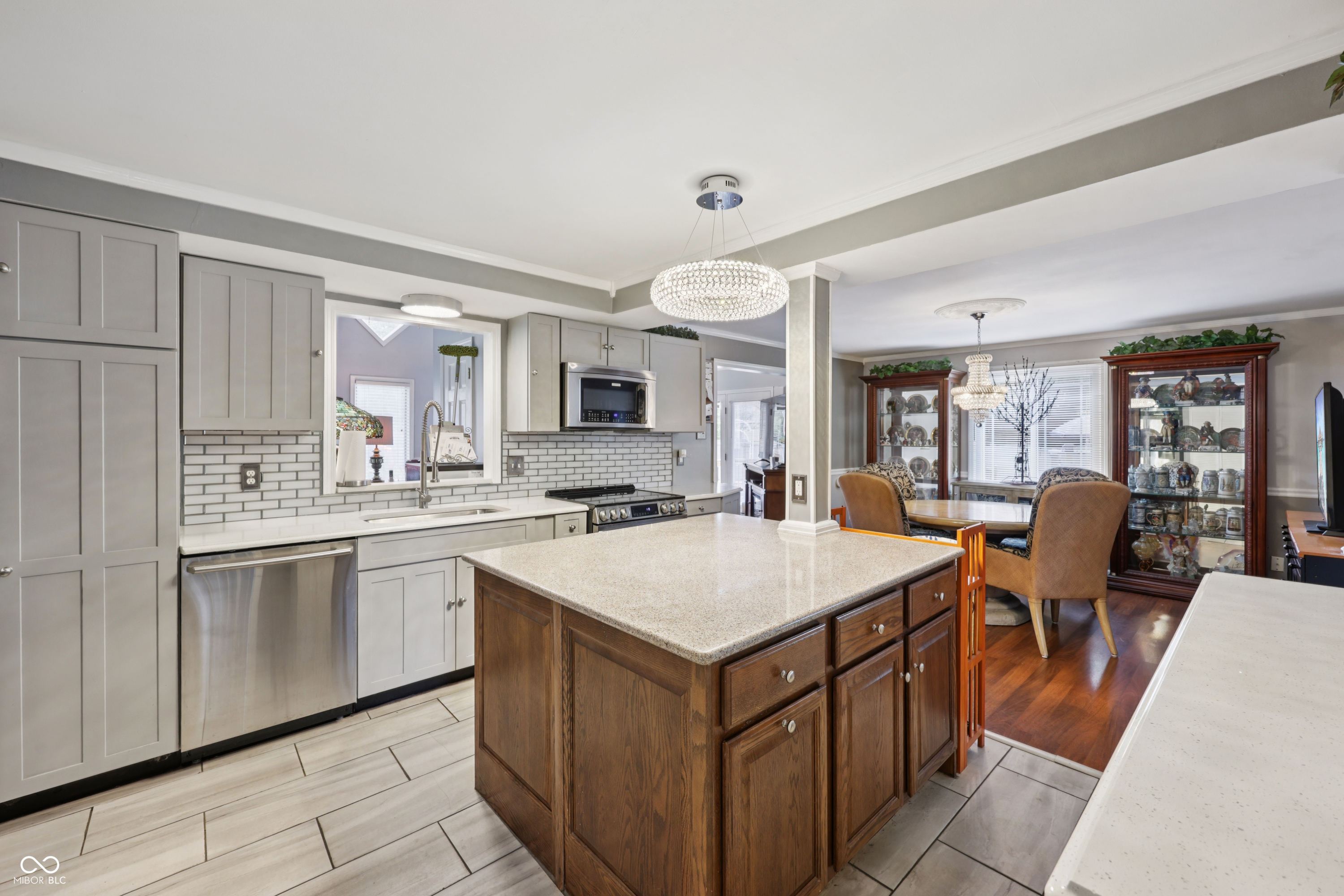 1903 Schwier Court