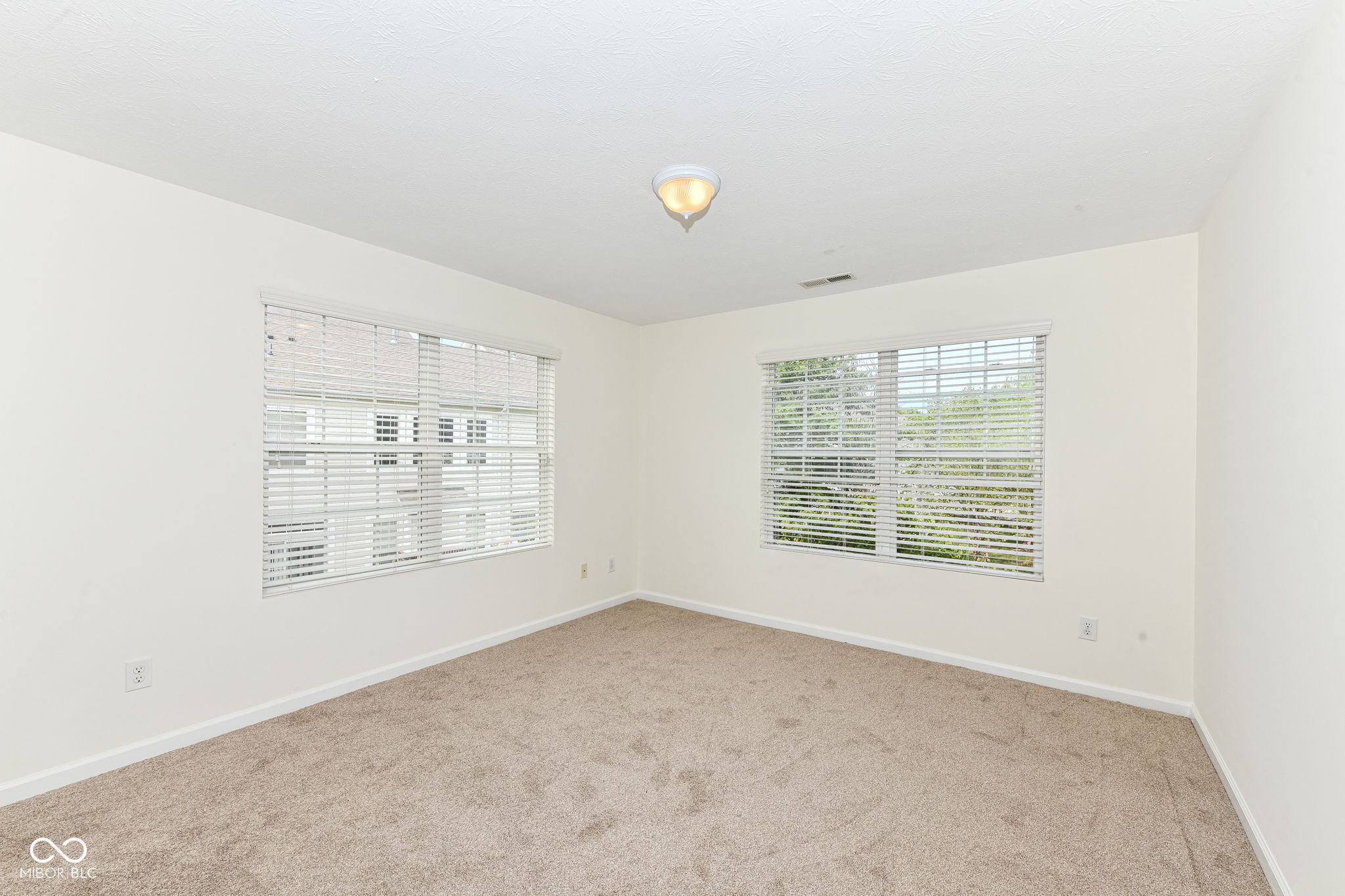 4012 Weston Pointe Drive