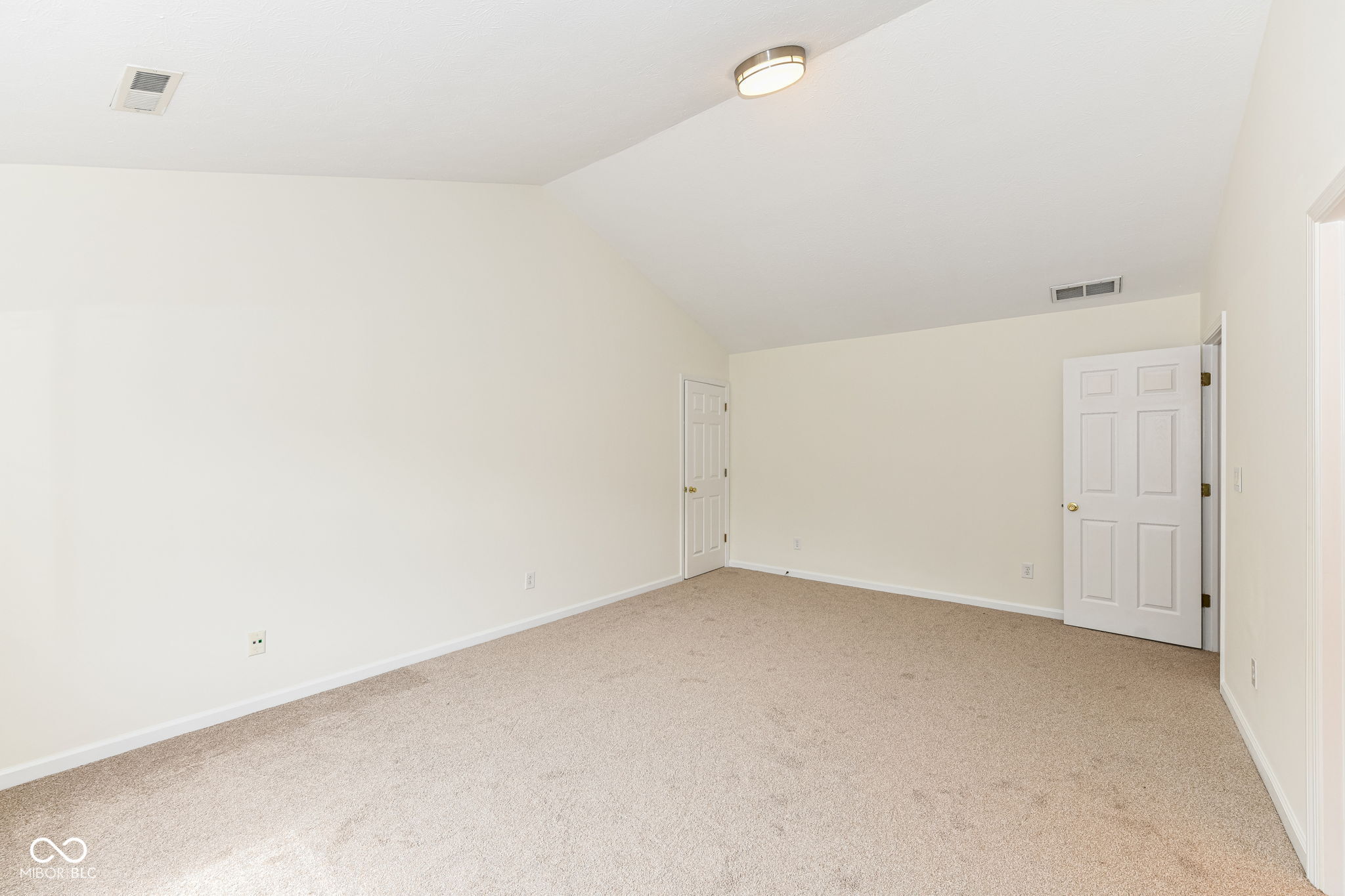 4012 Weston Pointe Drive