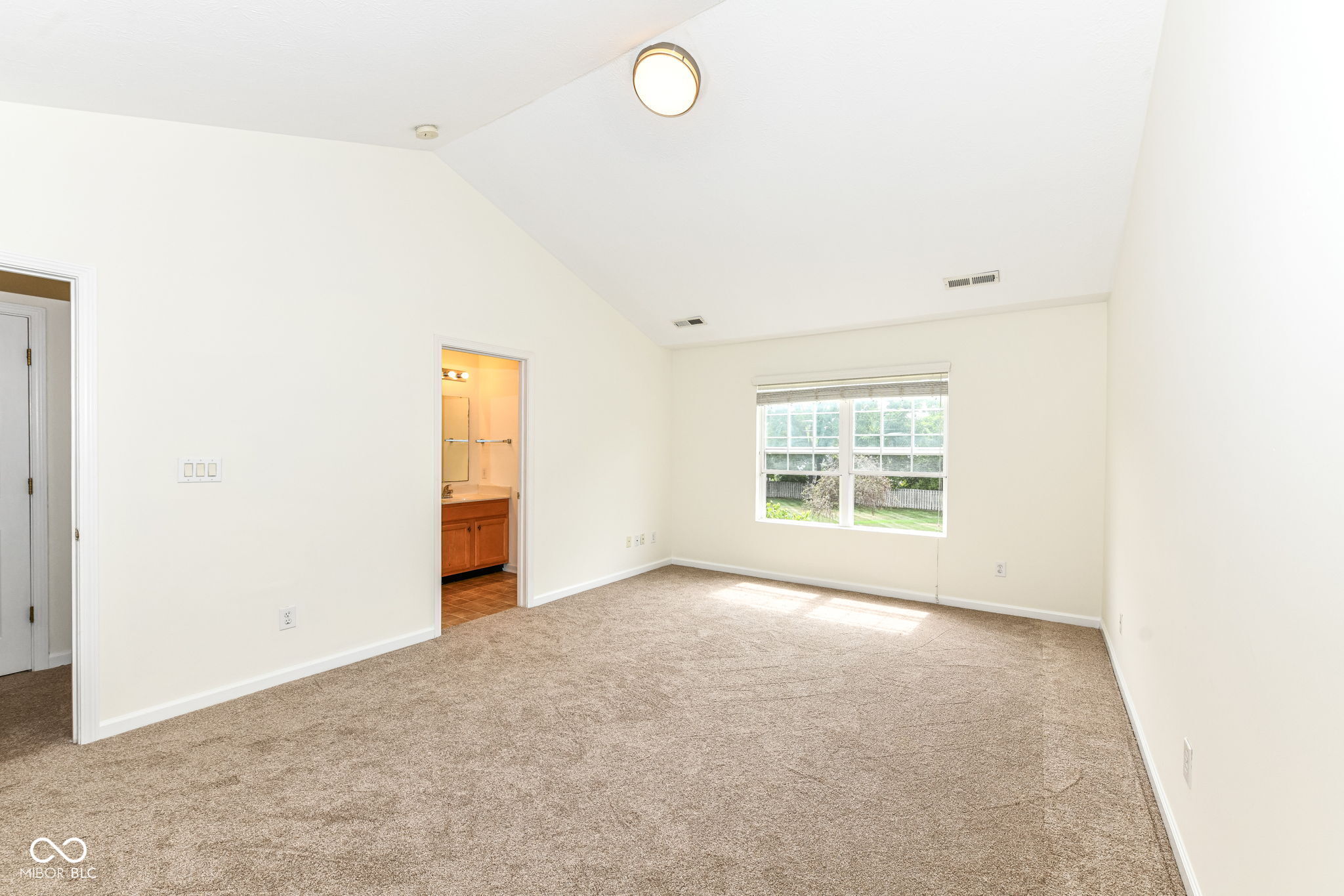 4012 Weston Pointe Drive